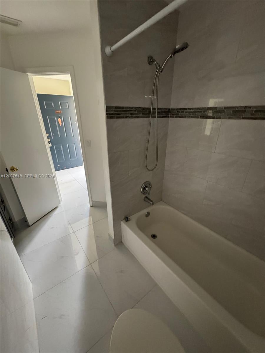 ROSEWOOD CONDO - Residential