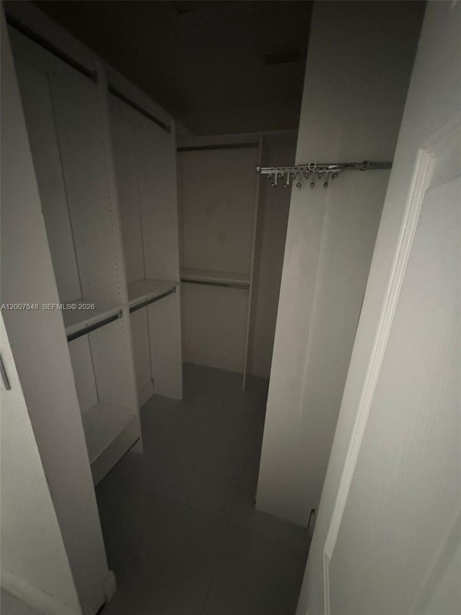 ROSEWOOD CONDO - Residential