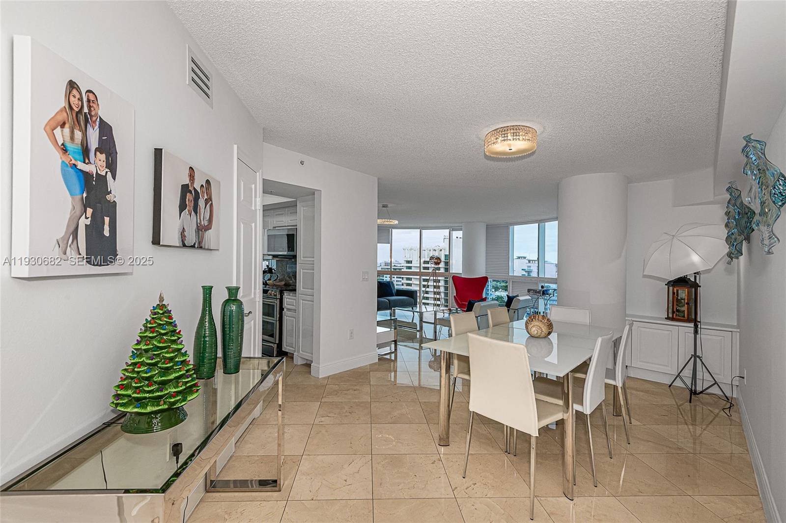 LA GORCE PALACE CONDO - Residential Lease