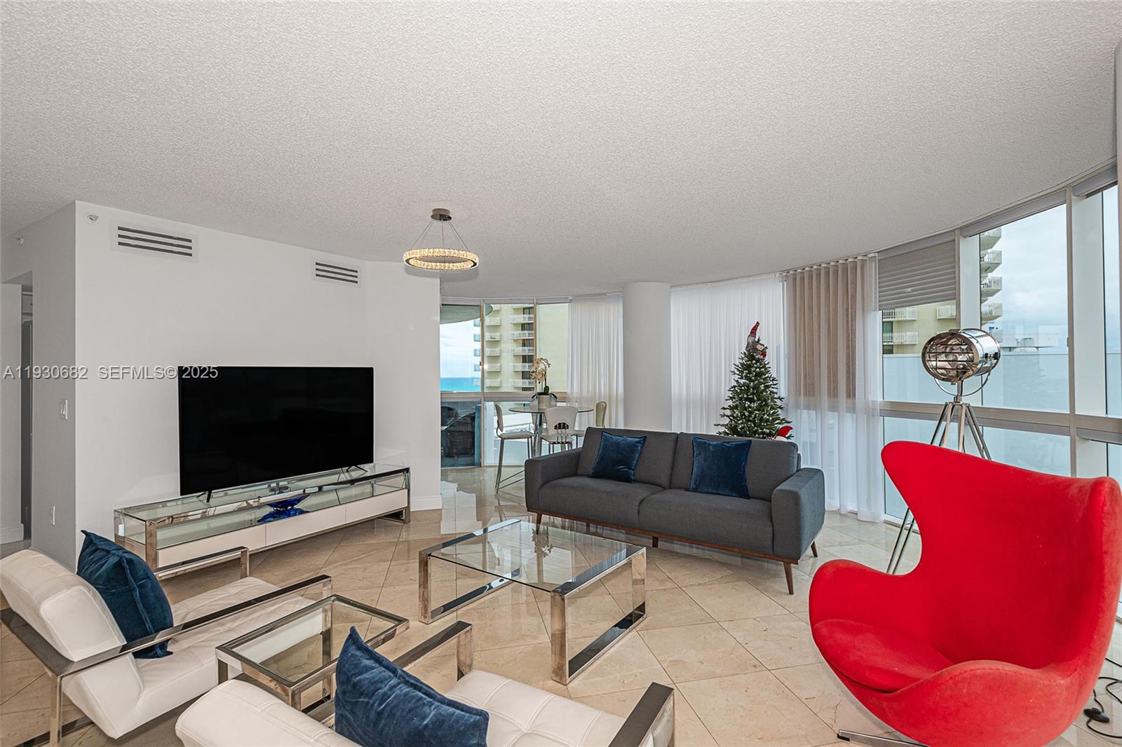 LA GORCE PALACE CONDO - Residential Lease