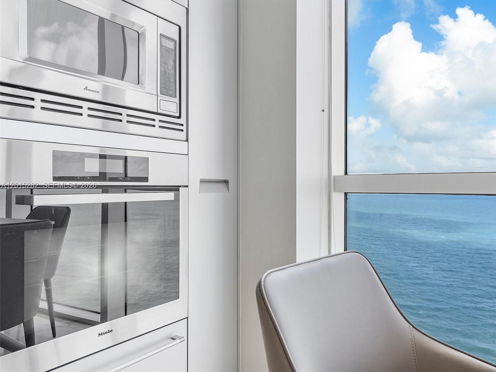 TRUMP ROYALE CONDO - Residential