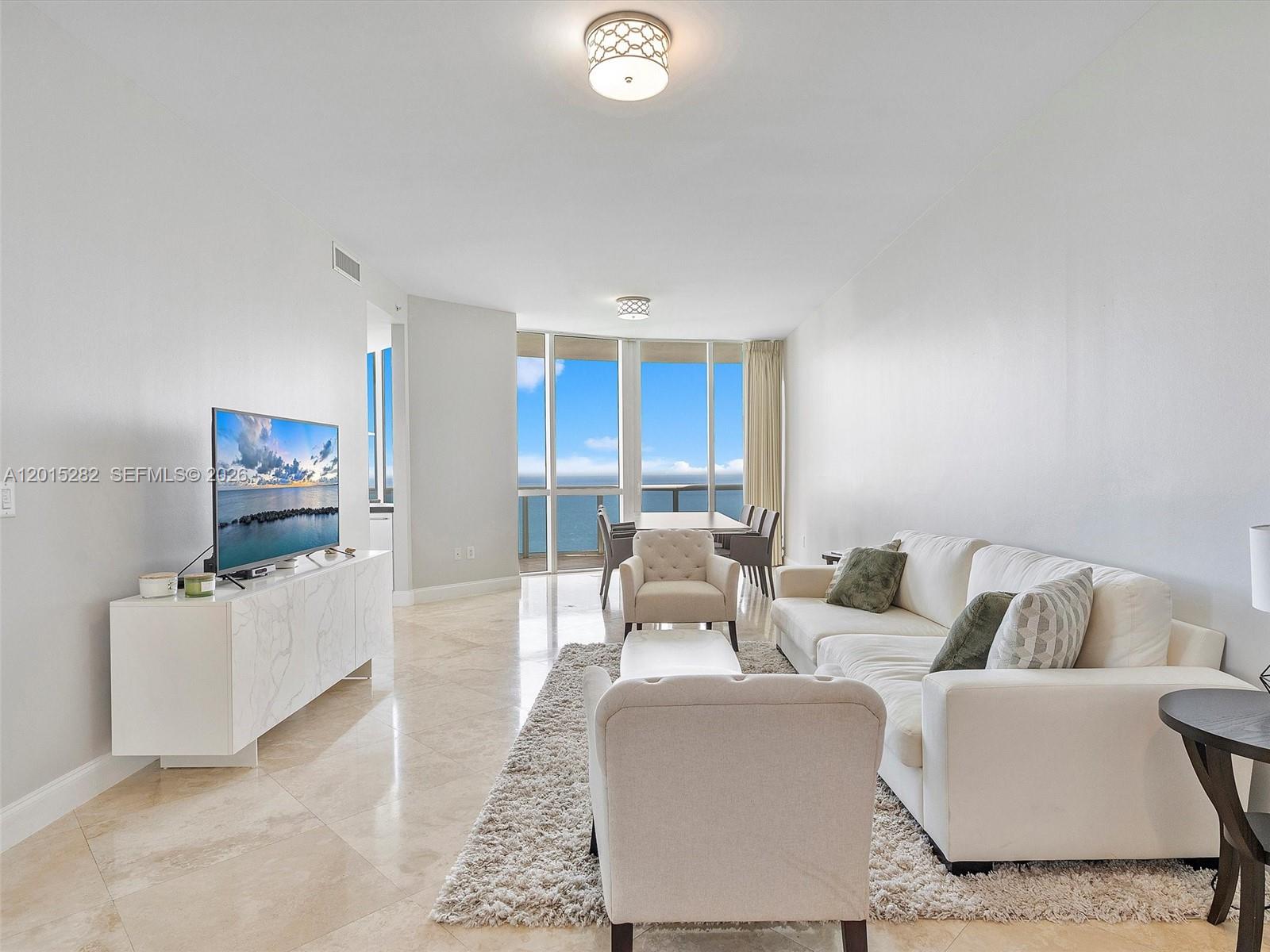 TRUMP ROYALE CONDO - Residential