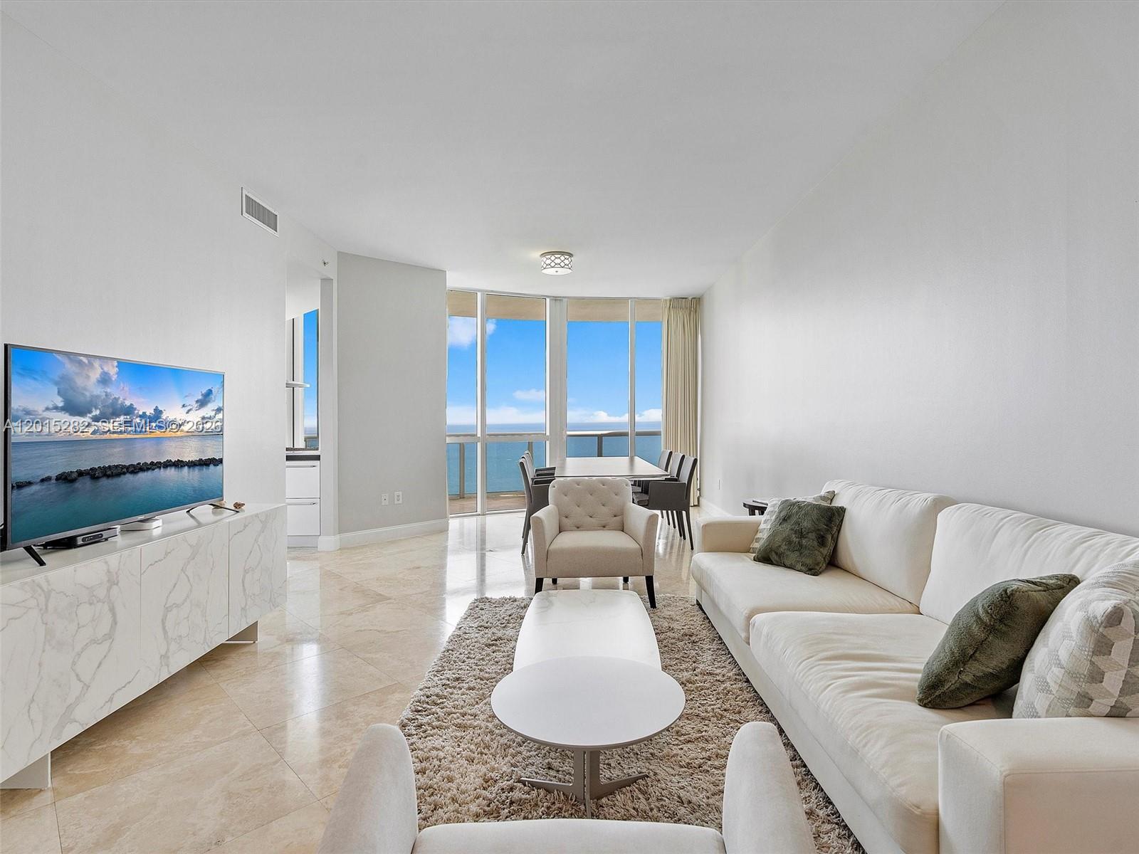 TRUMP ROYALE CONDO - Residential