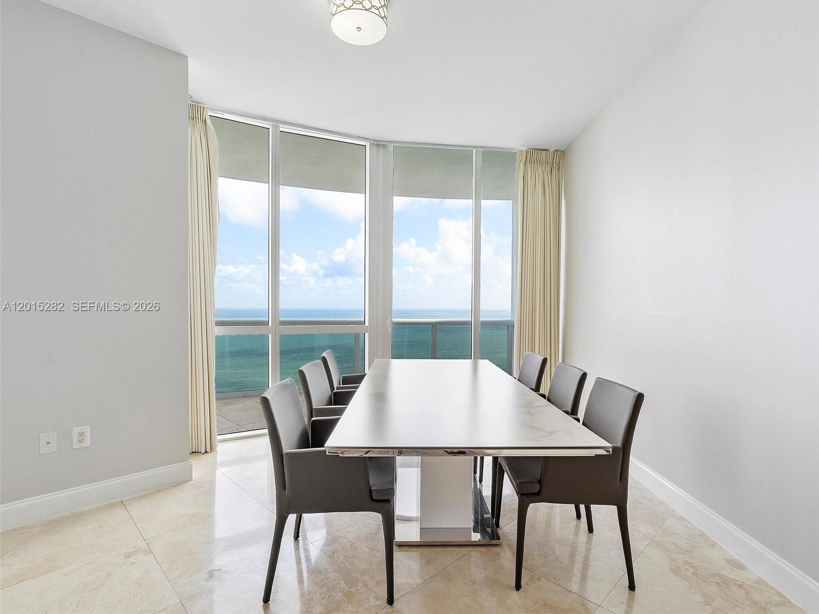TRUMP ROYALE CONDO - Residential