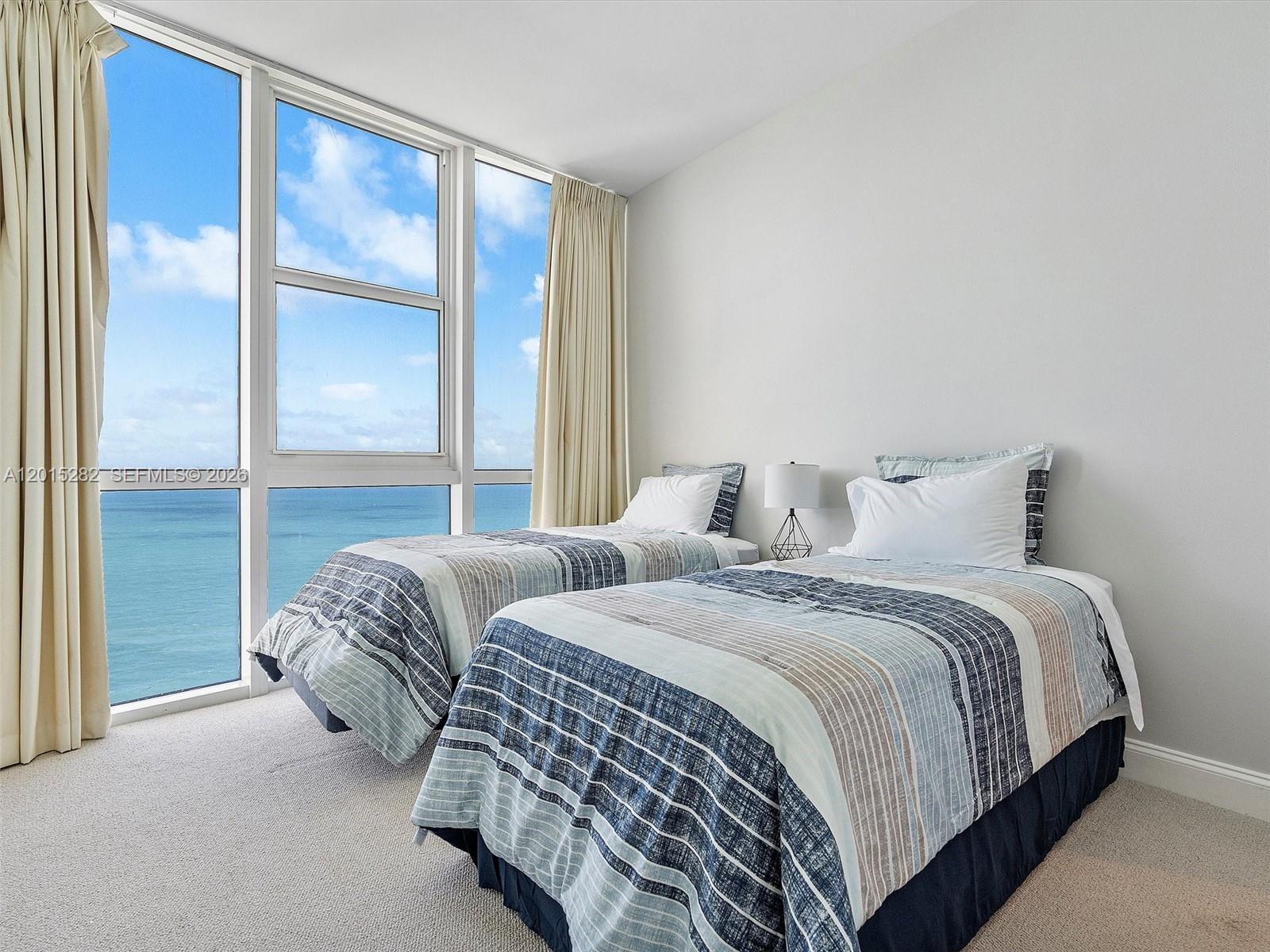 TRUMP ROYALE CONDO - Residential