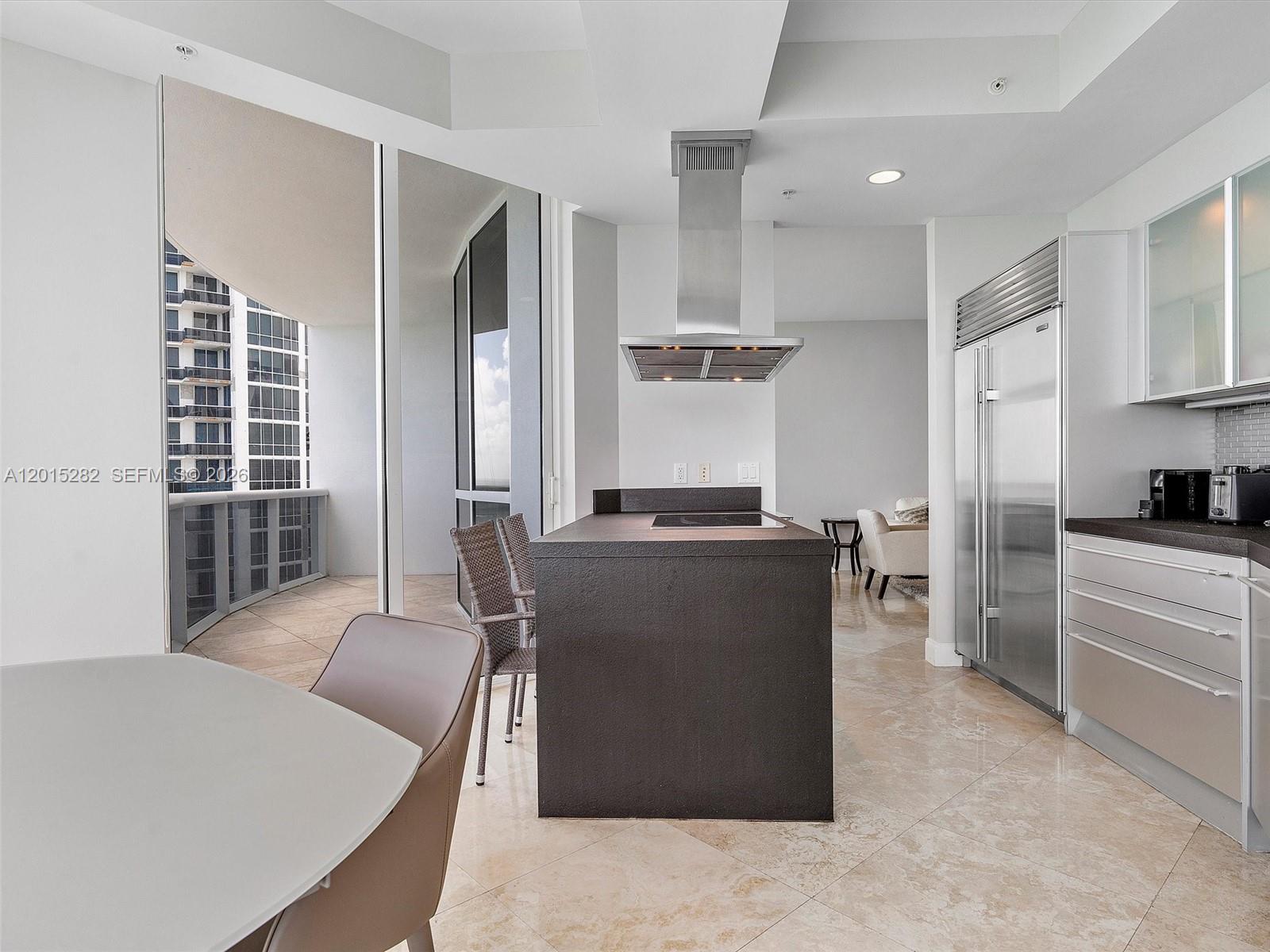 TRUMP ROYALE CONDO - Residential