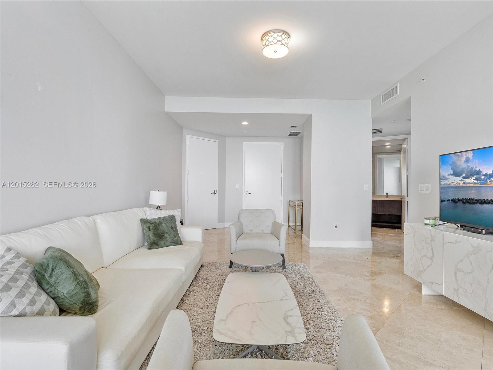 TRUMP ROYALE CONDO - Residential