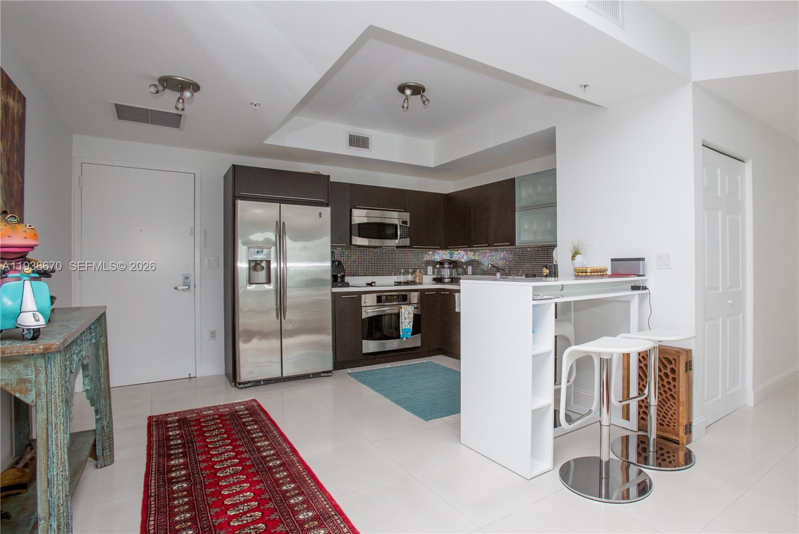 IVY CONDO - Residential Lease
