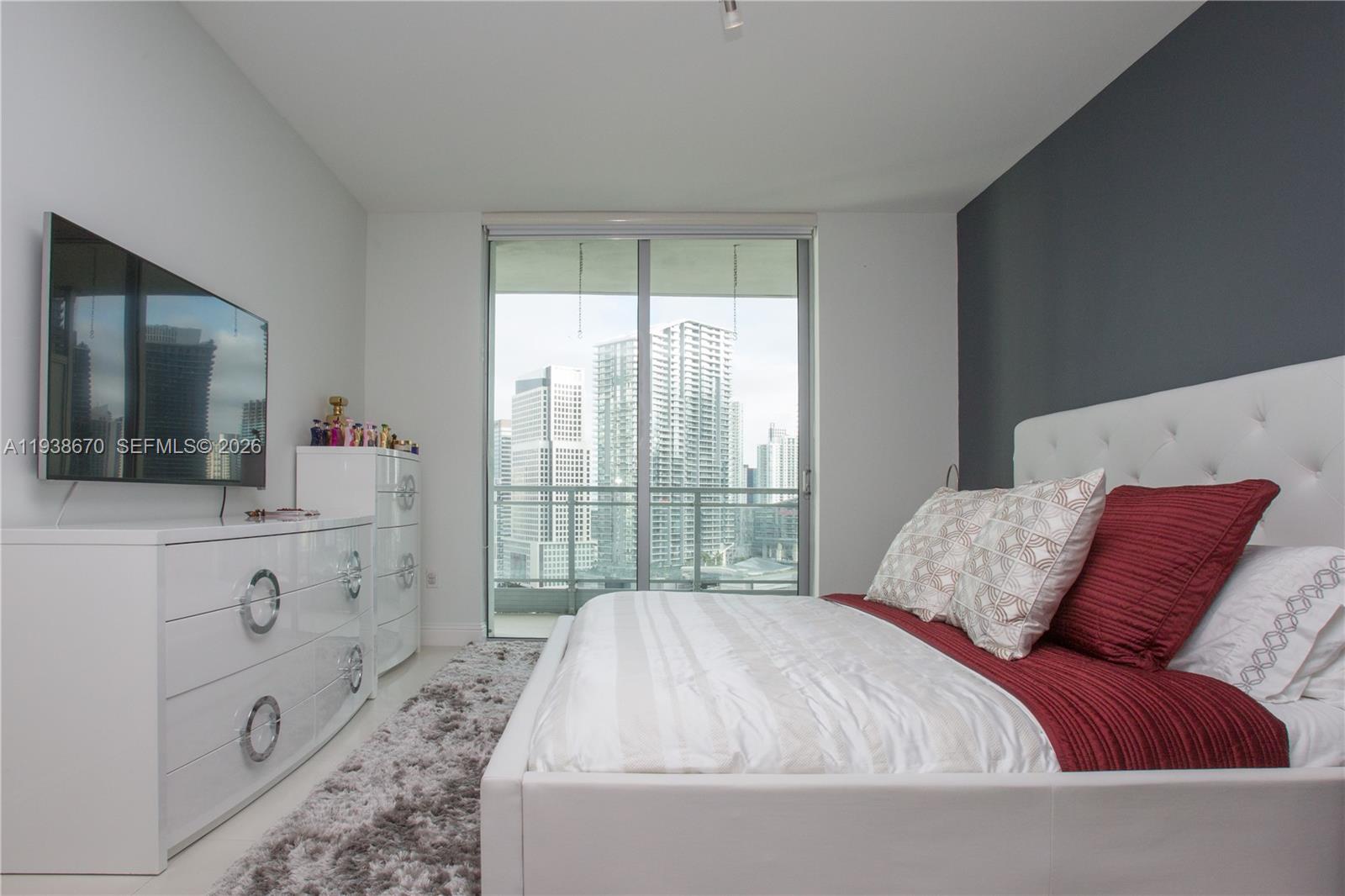 IVY CONDO - Residential Lease