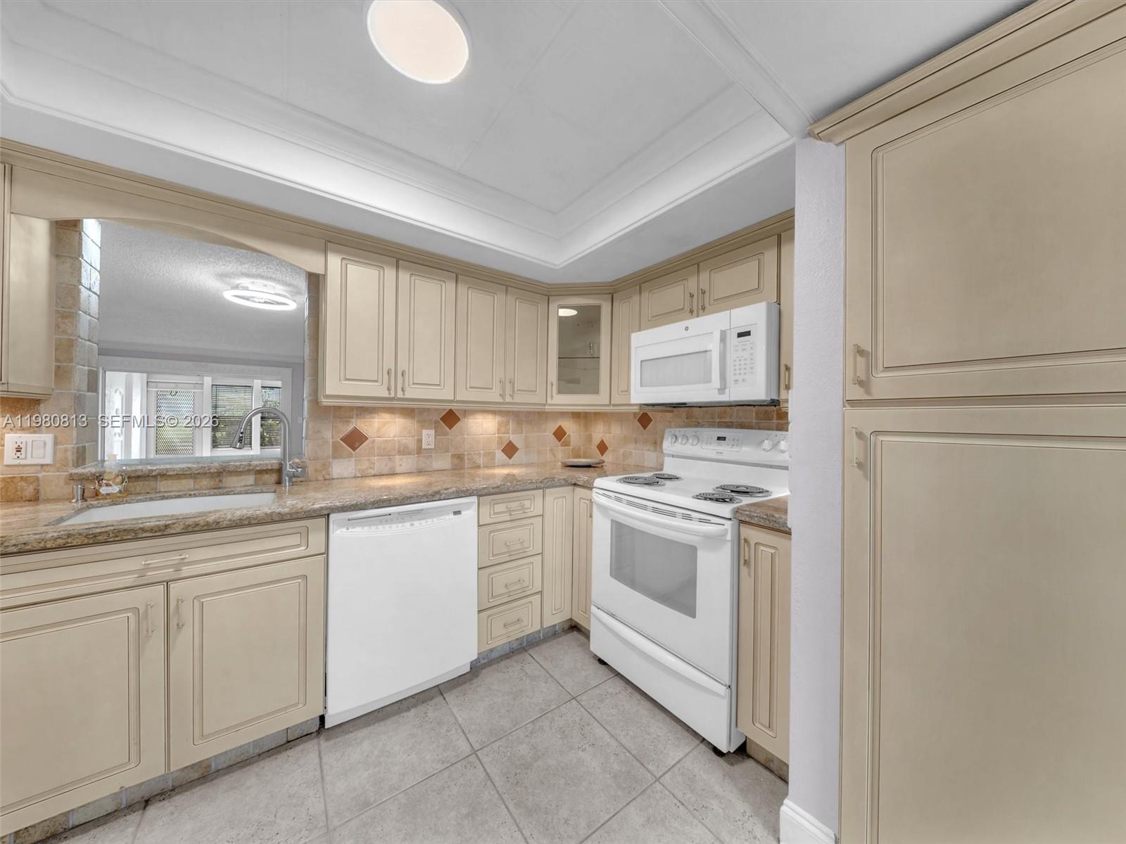 VILLAGES OF ORIOLE DEAUVI - Residential