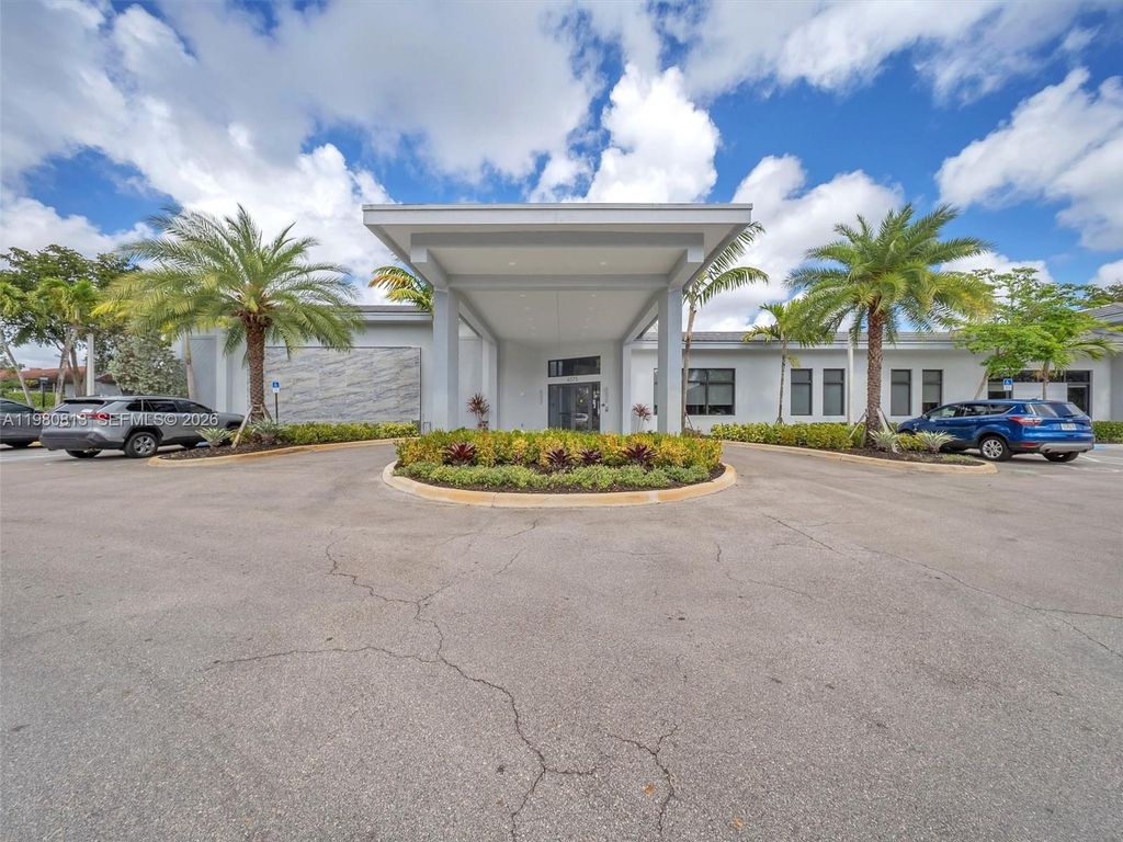 Photo of 14873 Cumberland Dr #1040, Delray Beach, FL 33446 (MLS # A11980813)