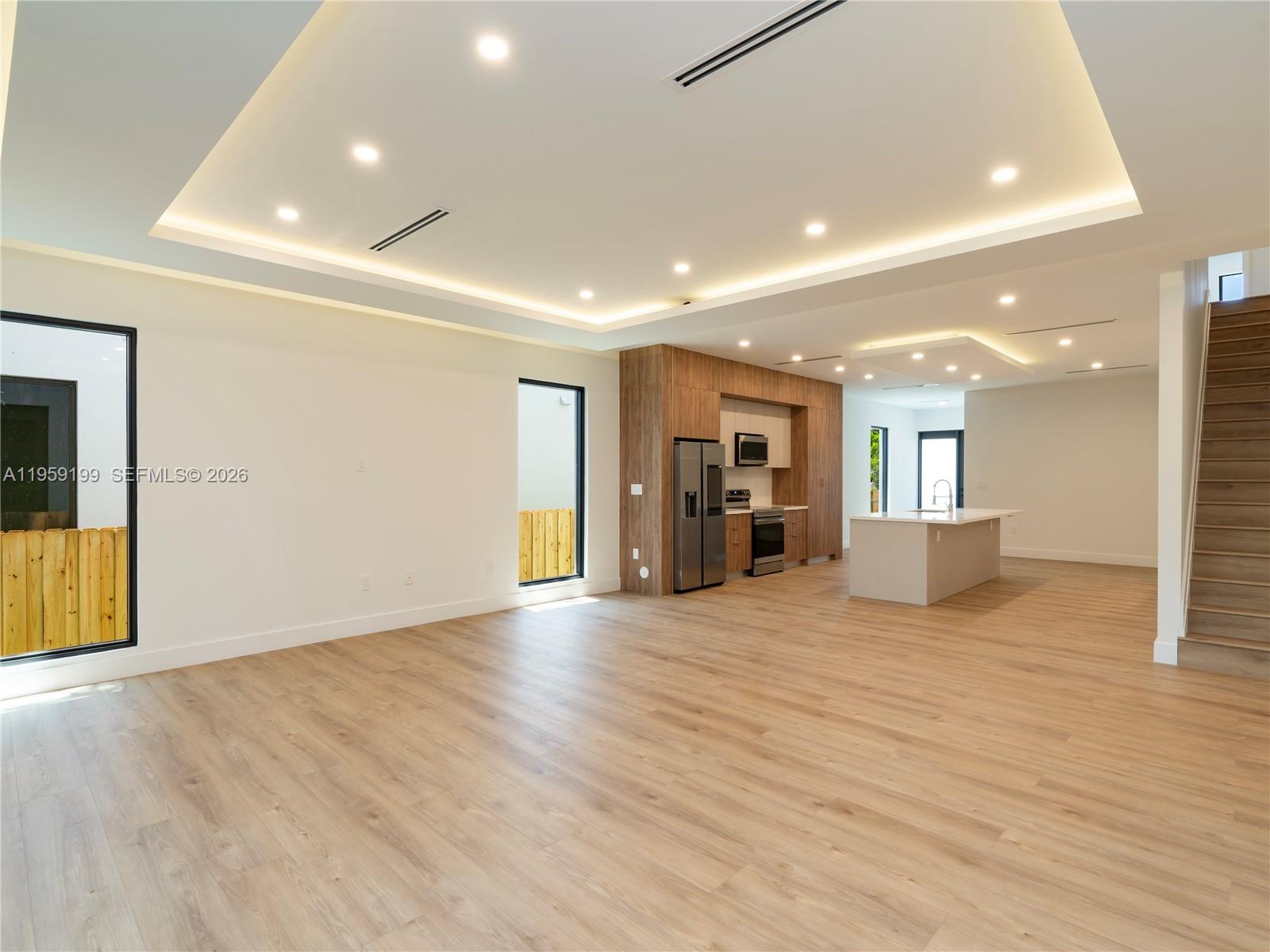 WOODLAWN - Residential Income