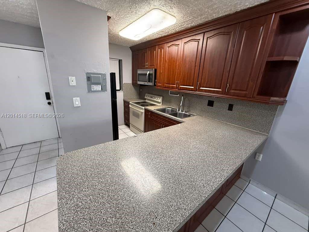 FOCSA CONDO - Residential Lease
