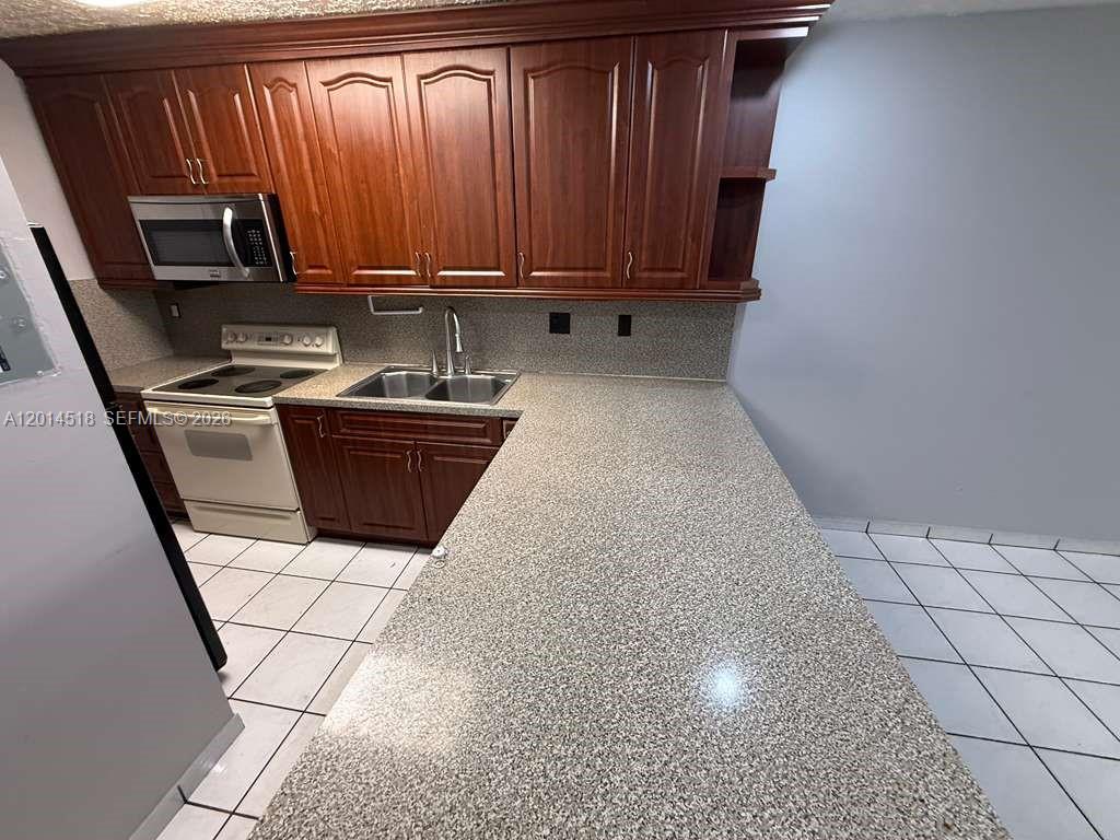 FOCSA CONDO - Residential Lease