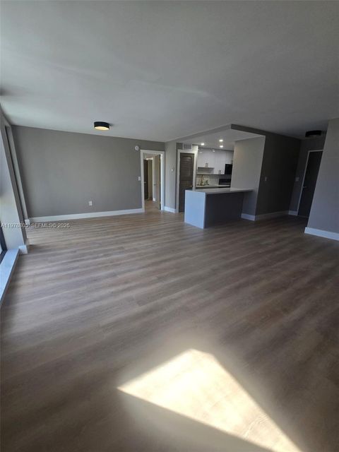 9800 W Bay Harbor Dr 305 Bay Harbor Islands FL 33154