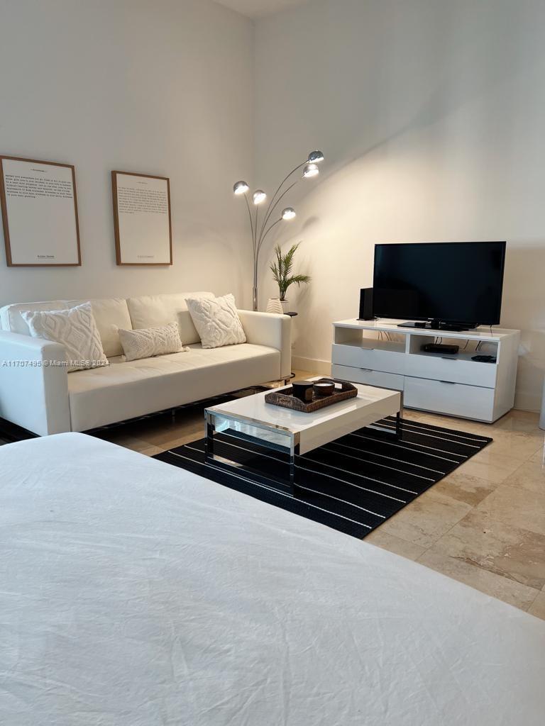 RONEY PALACE CONDO - Residential