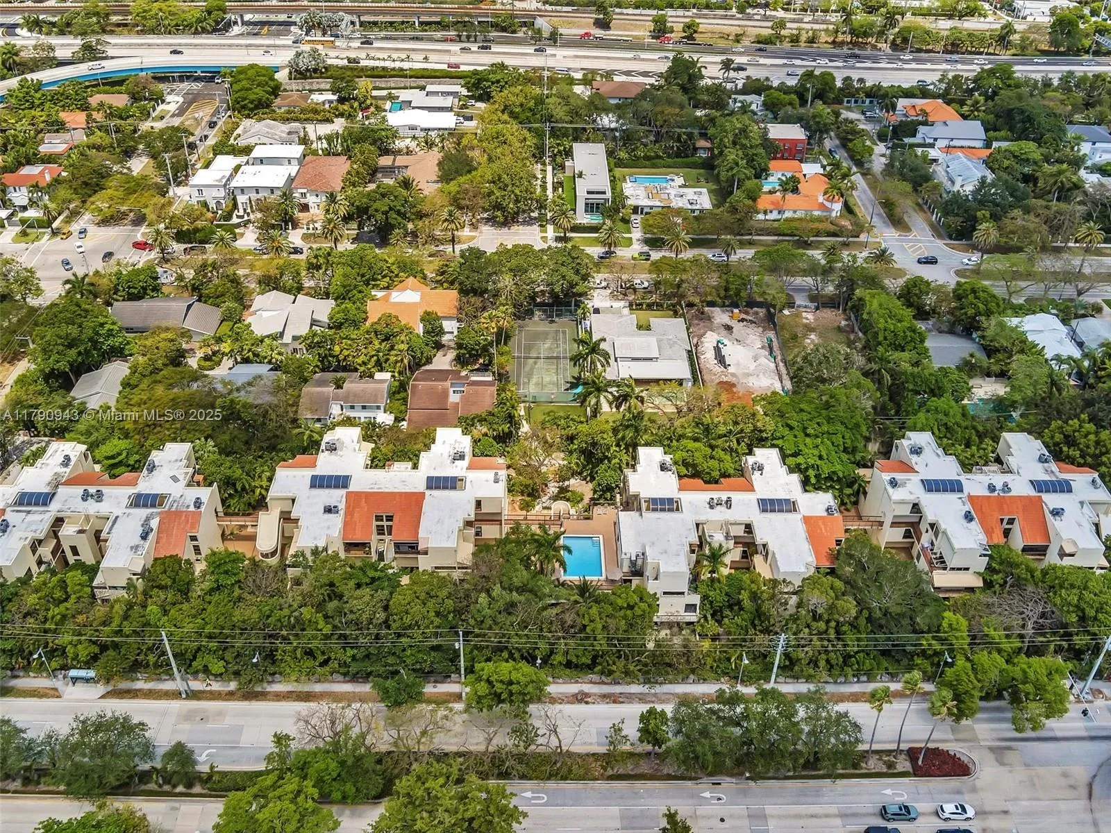 Miami, Florida 33129, United States, 2 Bedrooms Bedrooms, ,2 BathroomsBathrooms,Residential,Active,123746