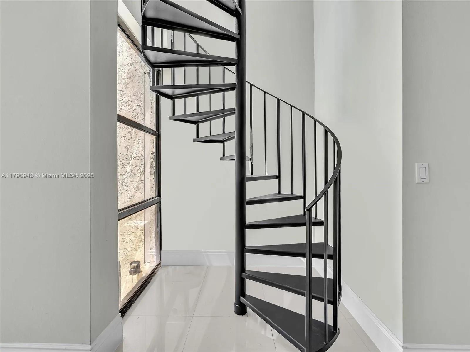 Miami, Florida 33129, United States, 2 Bedrooms Bedrooms, ,2 BathroomsBathrooms,Residential,Active,123746