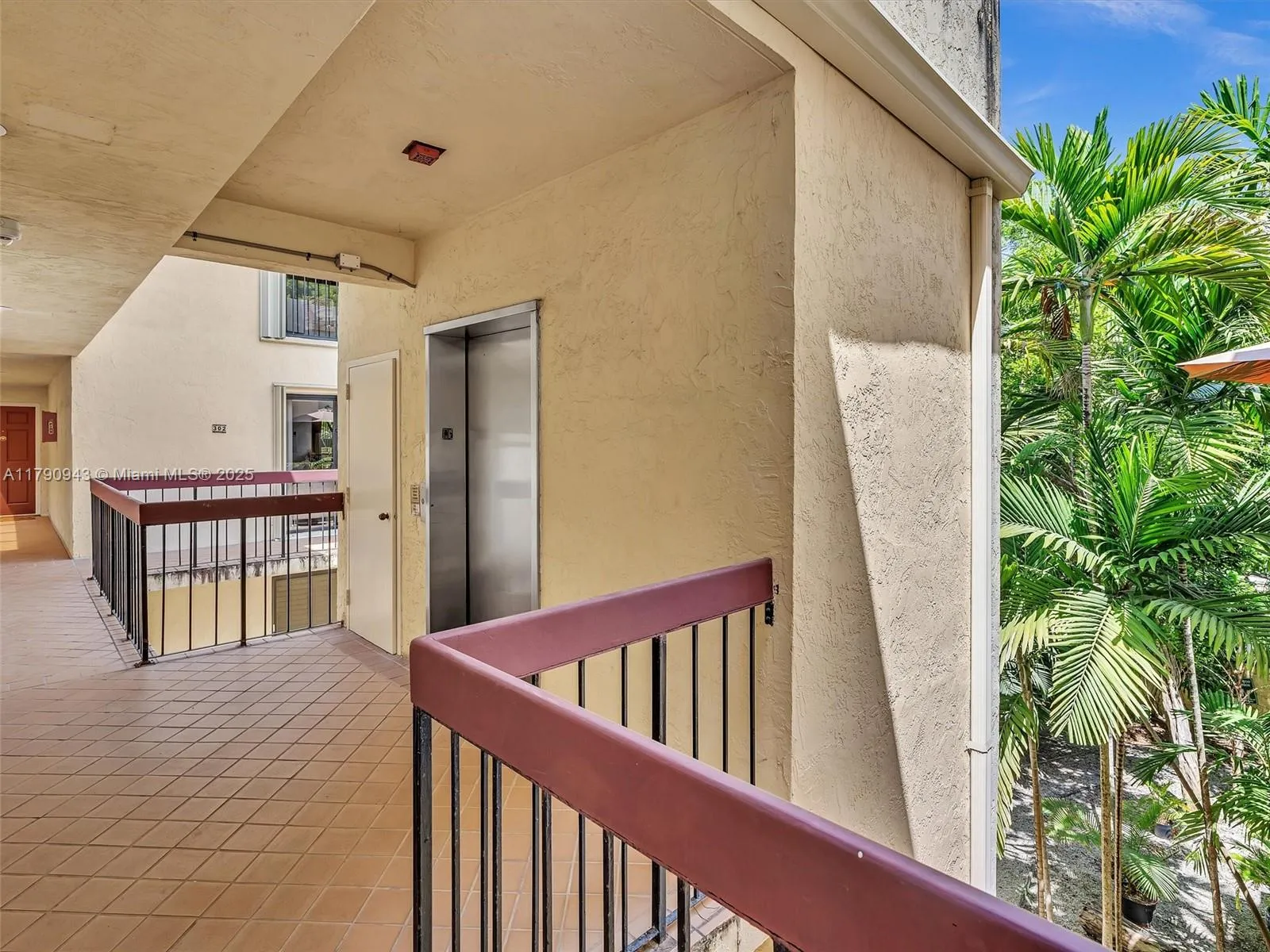 Miami, Florida 33129, United States, 2 Bedrooms Bedrooms, ,2 BathroomsBathrooms,Residential,Active,123746