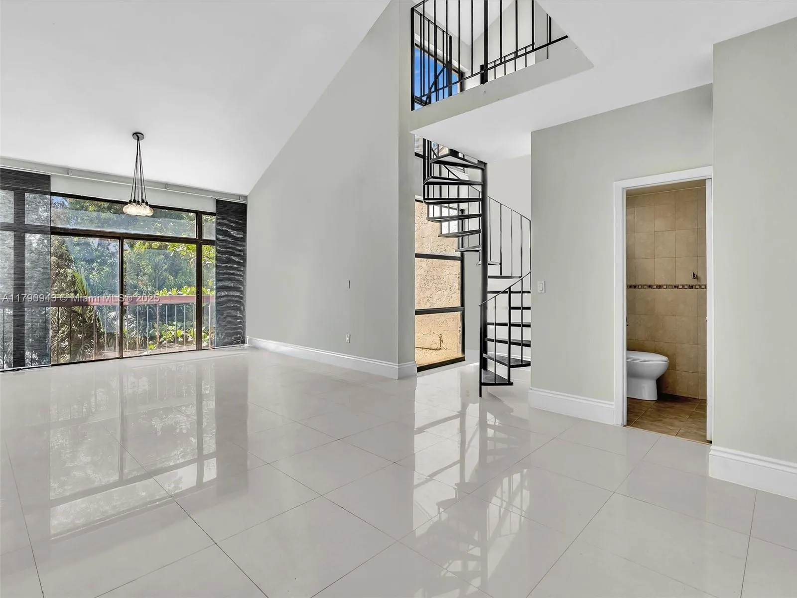 Miami, Florida 33129, United States, 2 Bedrooms Bedrooms, ,2 BathroomsBathrooms,Residential,Active,123746