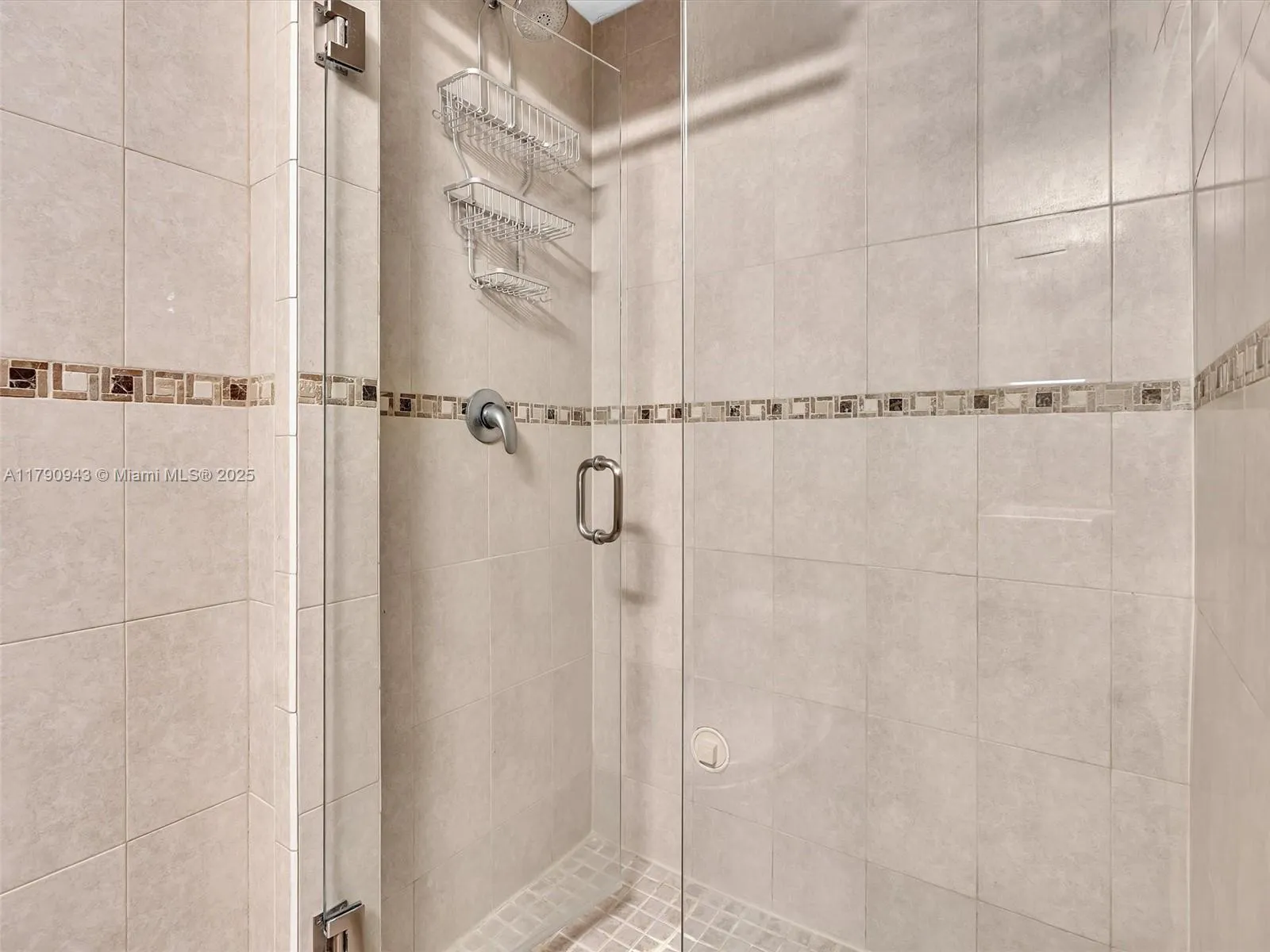 Miami, Florida 33129, United States, 2 Bedrooms Bedrooms, ,2 BathroomsBathrooms,Residential,Active,123746