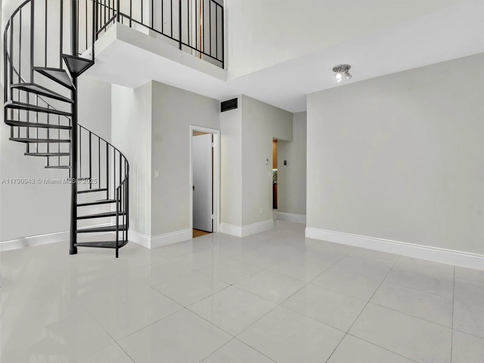 Miami, Florida 33129, United States, 2 Bedrooms Bedrooms, ,2 BathroomsBathrooms,Residential,Active,123746