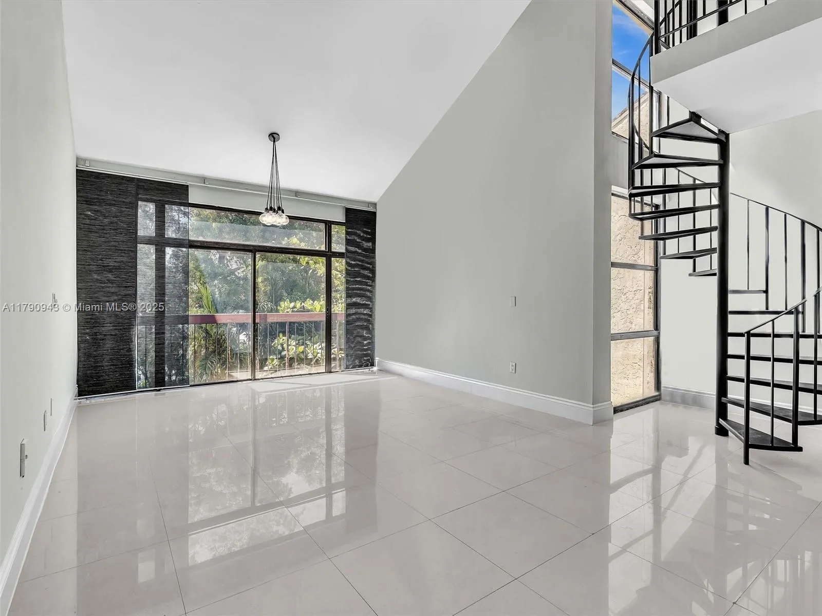 Miami, Florida 33129, United States, 2 Bedrooms Bedrooms, ,2 BathroomsBathrooms,Residential,Active,123746