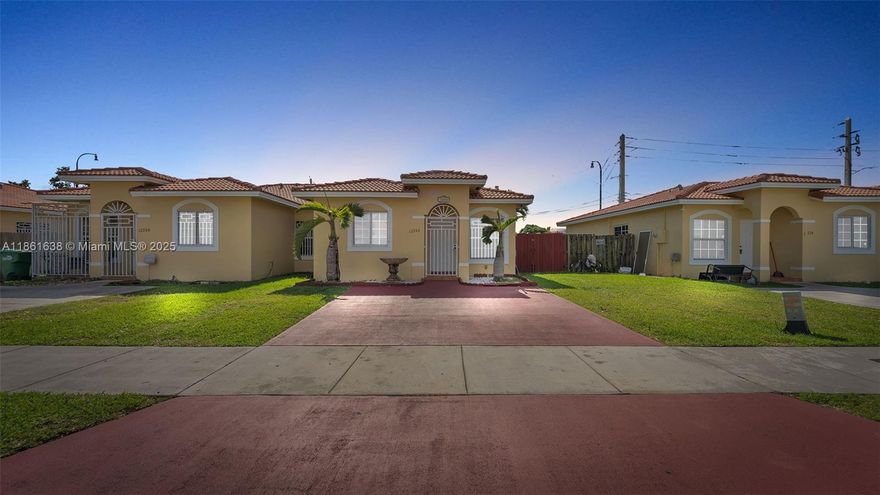 Beautiful 3-bedroom, 2-bath home. ?? This spacious residence features a bright and open floor plan, tile flooring throughout, and a modern kitchen with plenty of cabinet space. The property offers generous bedrooms, updated bathrooms, and a good-sized backyard perfect for family gatherings or entertaining. Conveniently situated near major highways, shopping, schools, and parks. Move-in ready — a perfect place to call home!