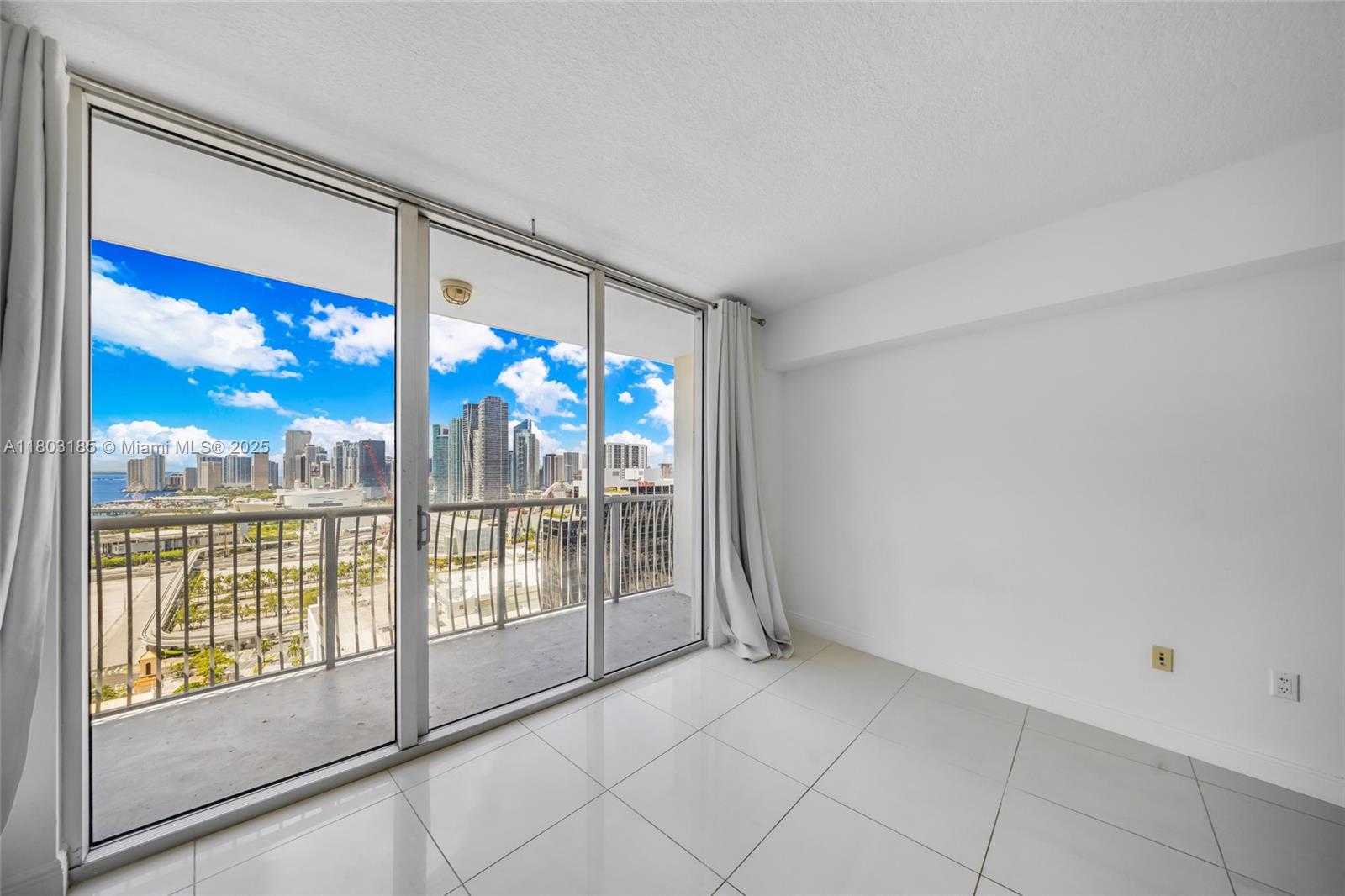 OPERA TOWER CONDO - Residential