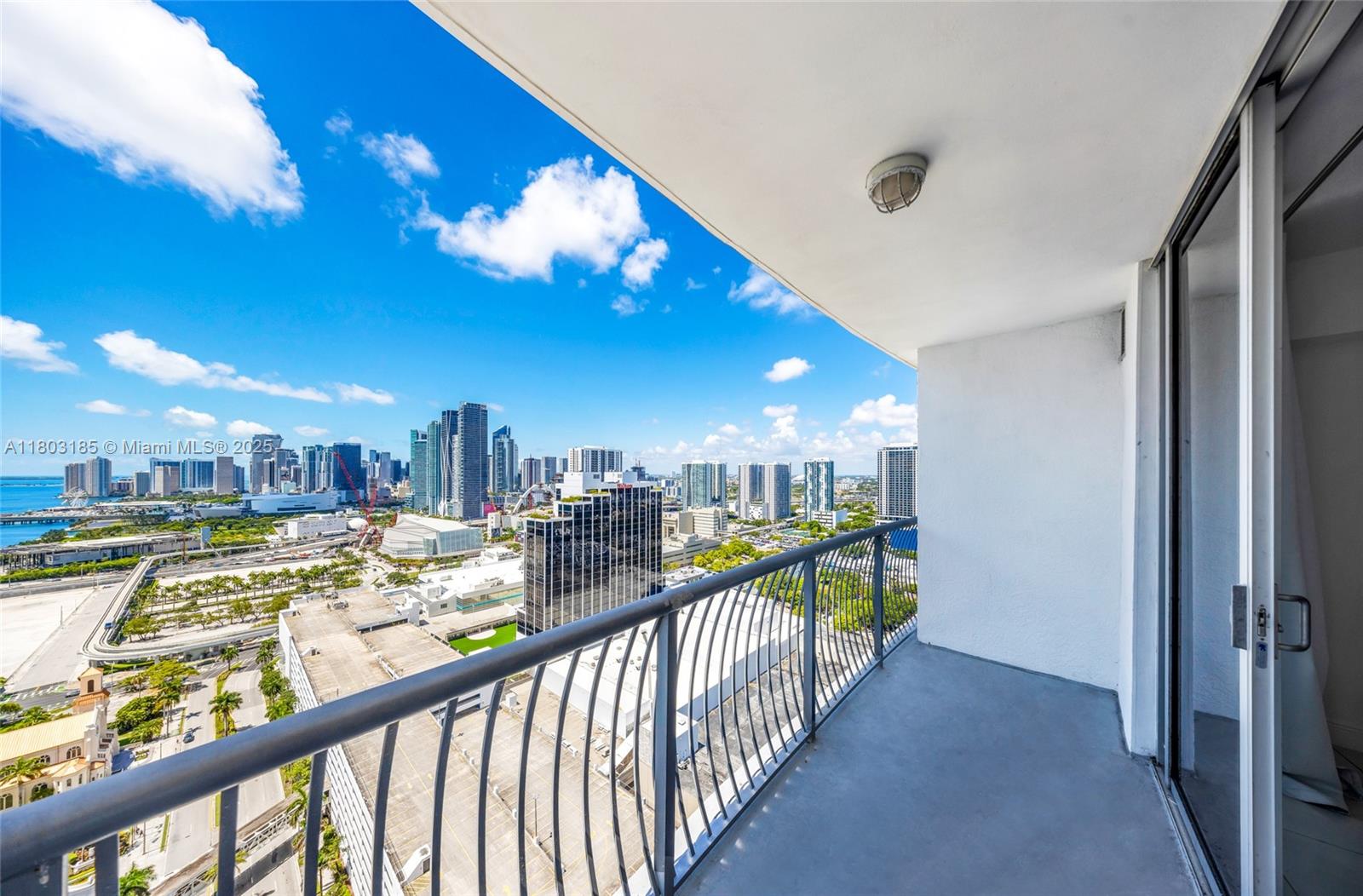 1750 N Bayshore Dr 3308