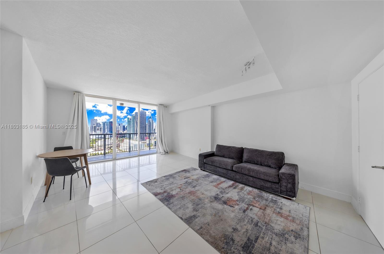 OPERA TOWER CONDO - Residential