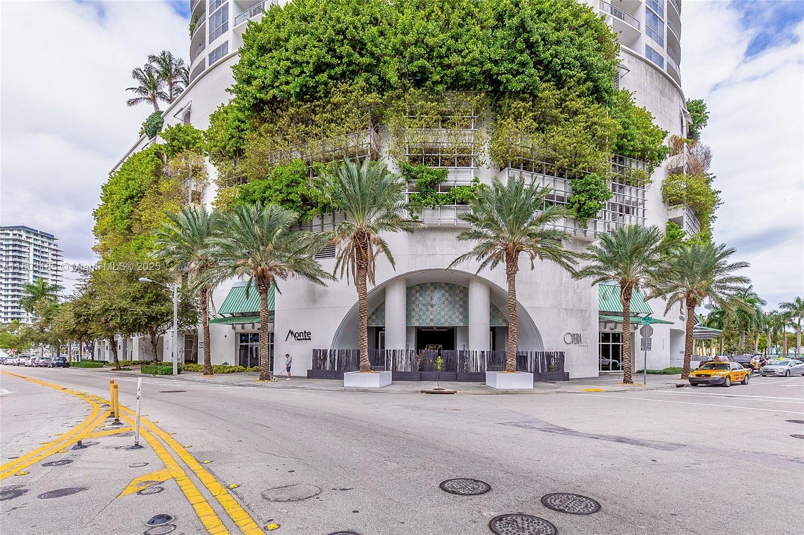 OPERA TOWER CONDO - Residential