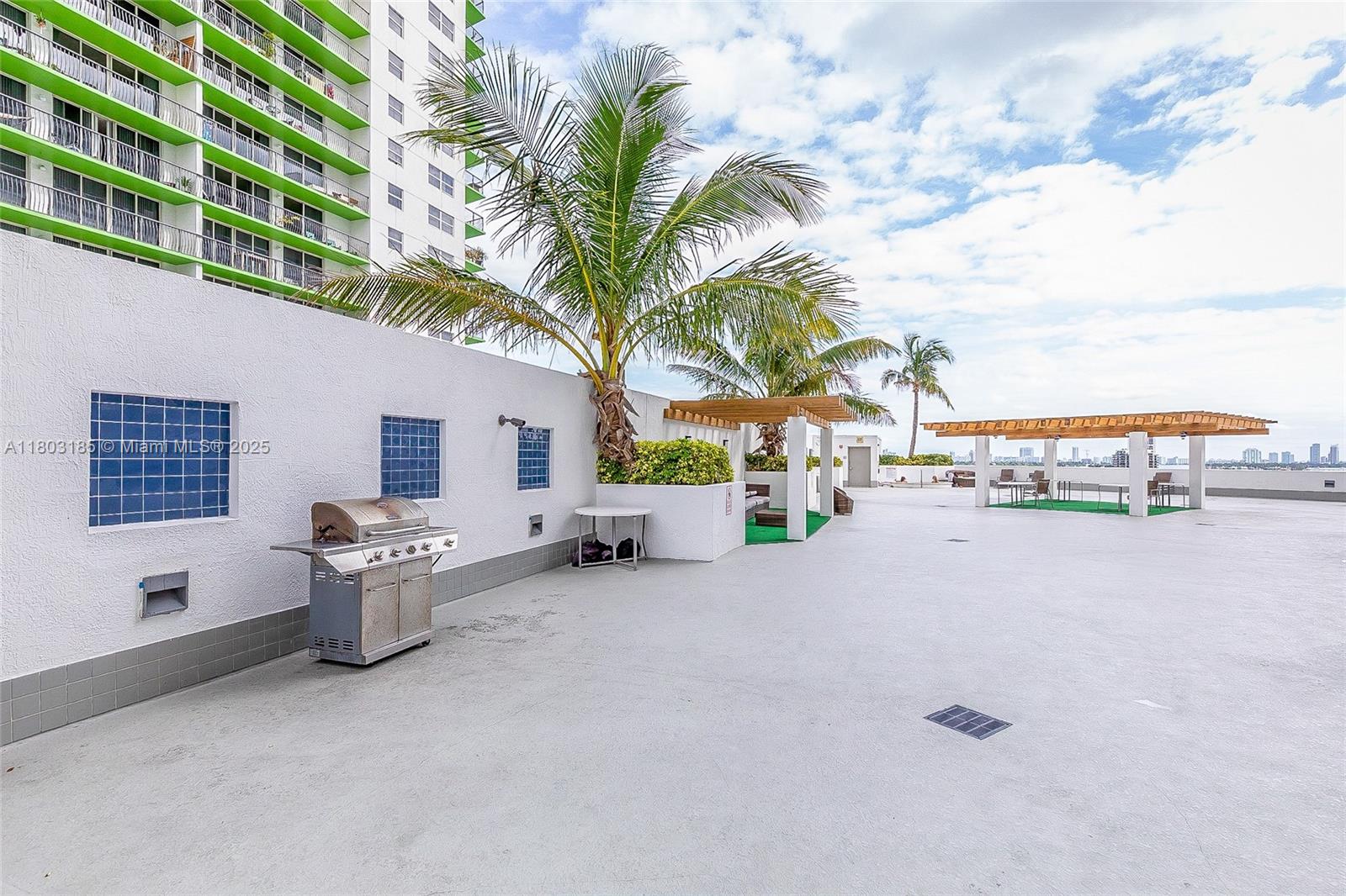 OPERA TOWER CONDO - Residential