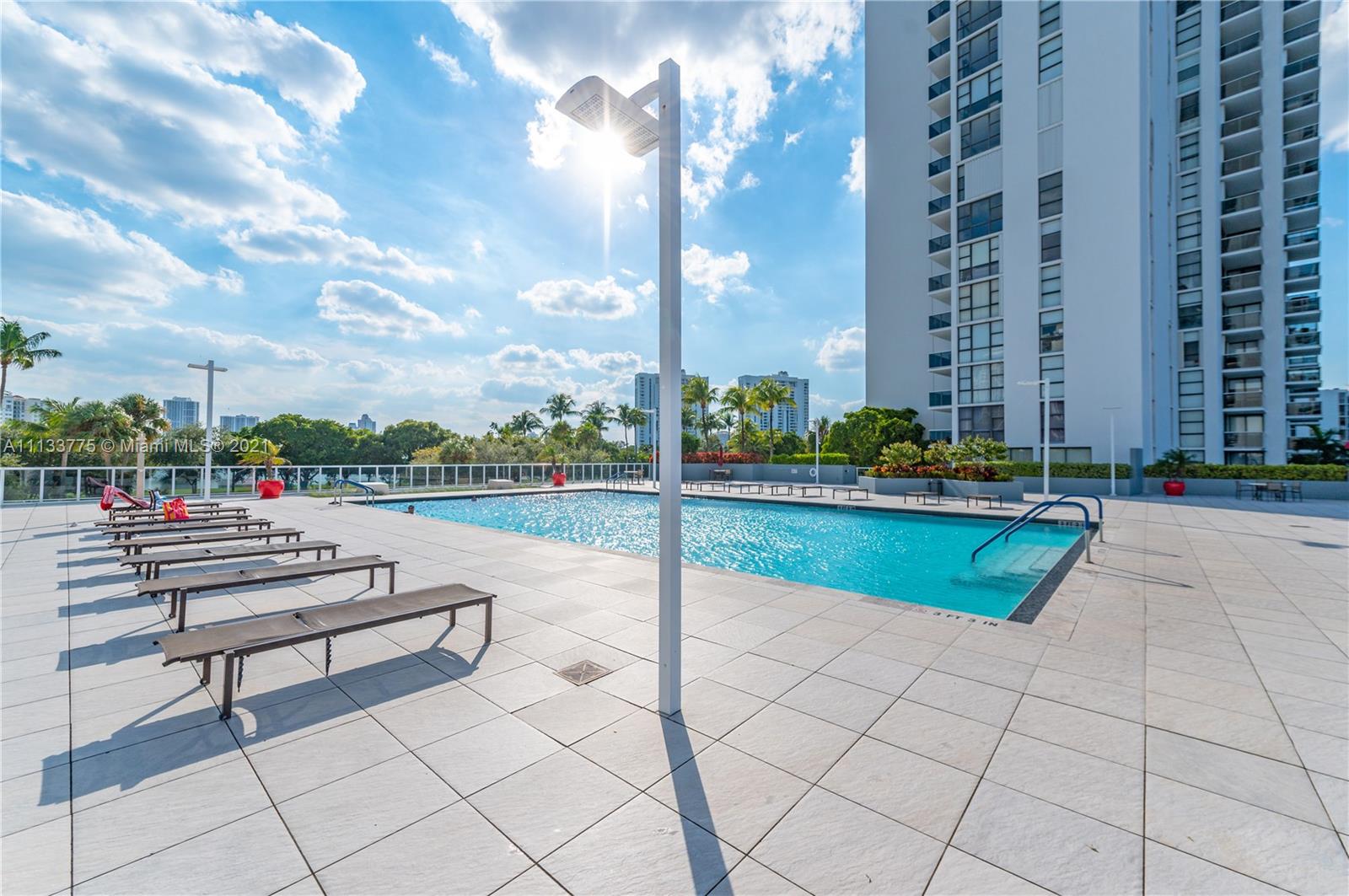 AVENTURA ELDORADO CONDO - Residential
