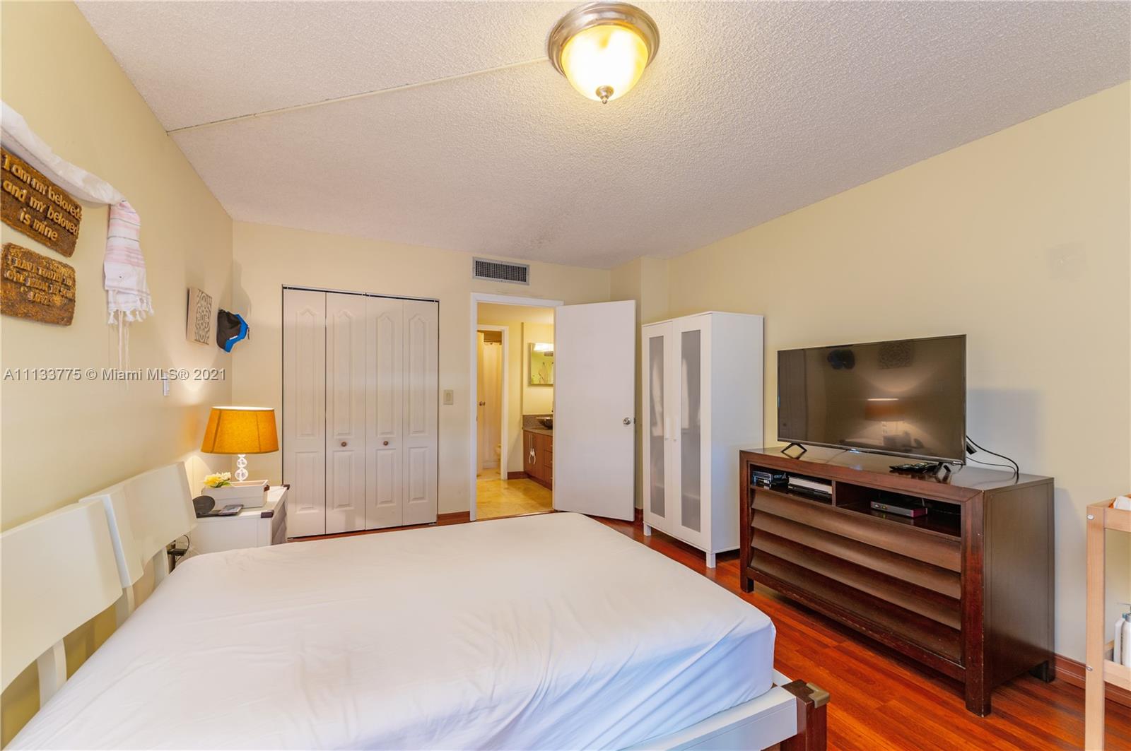 AVENTURA ELDORADO CONDO - Residential