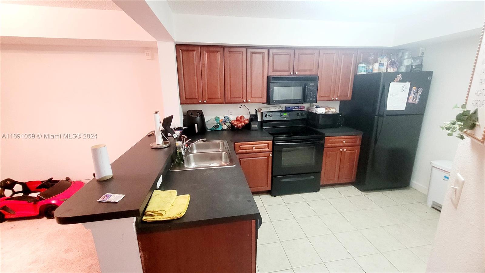 GRAND MARQUIS CONDO HOMES - Residential