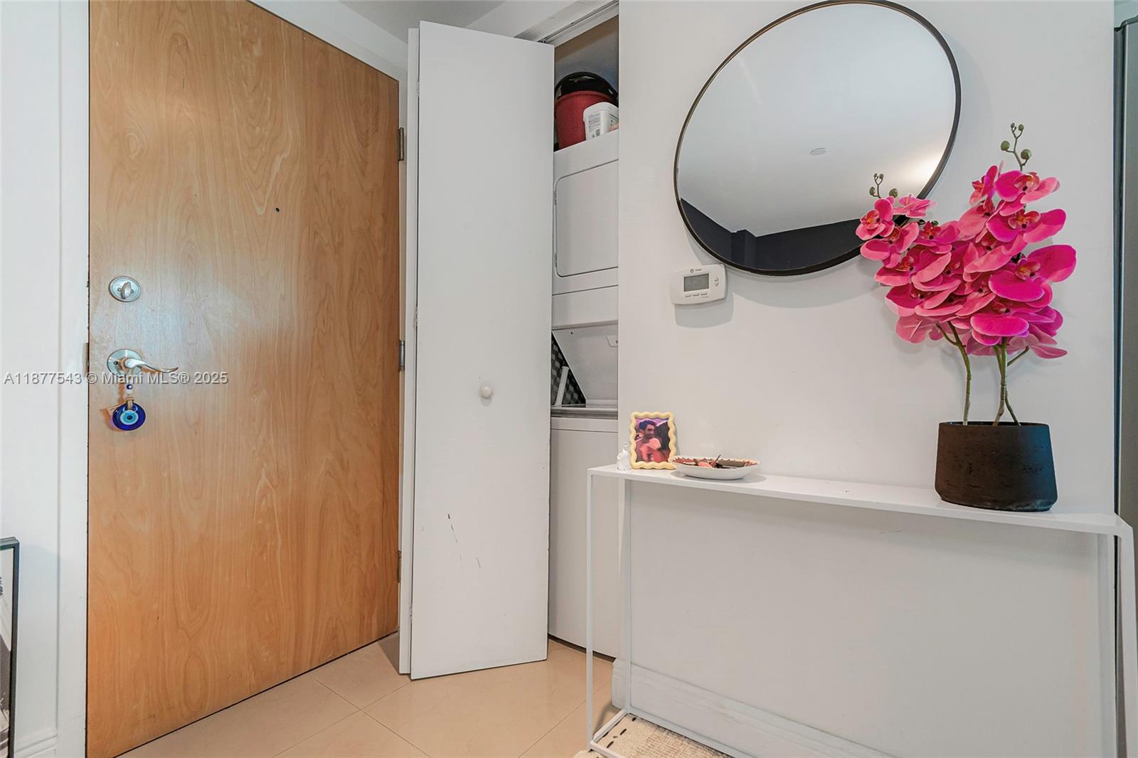 WIND CONDO - Residential