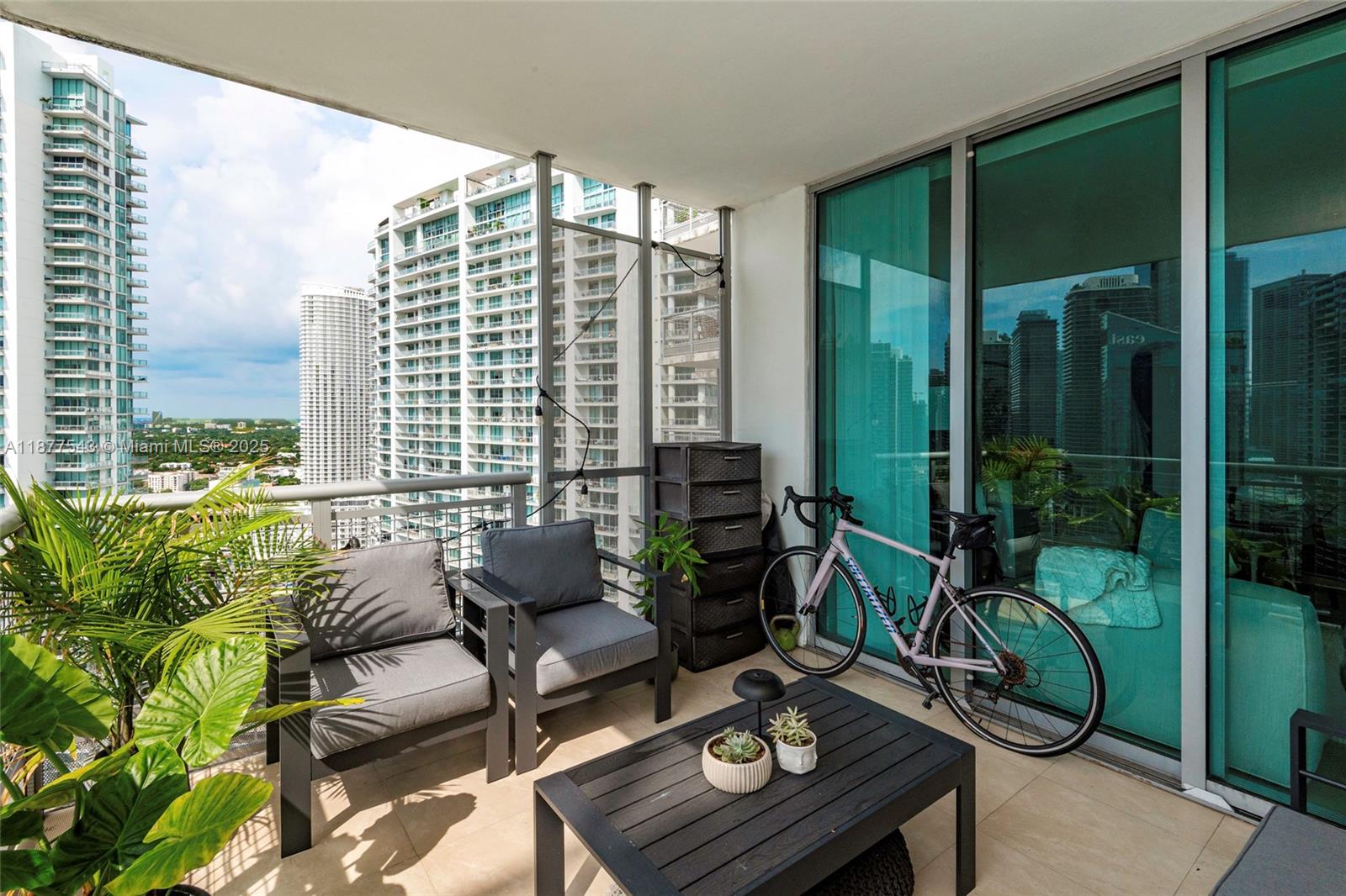 WIND CONDO - Residential