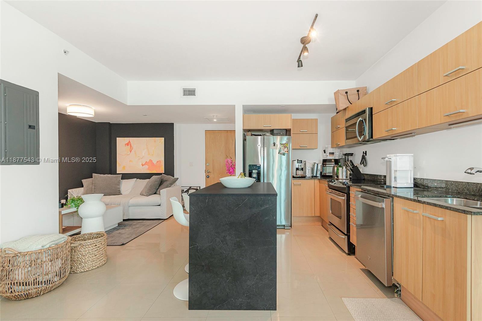 WIND CONDO - Residential