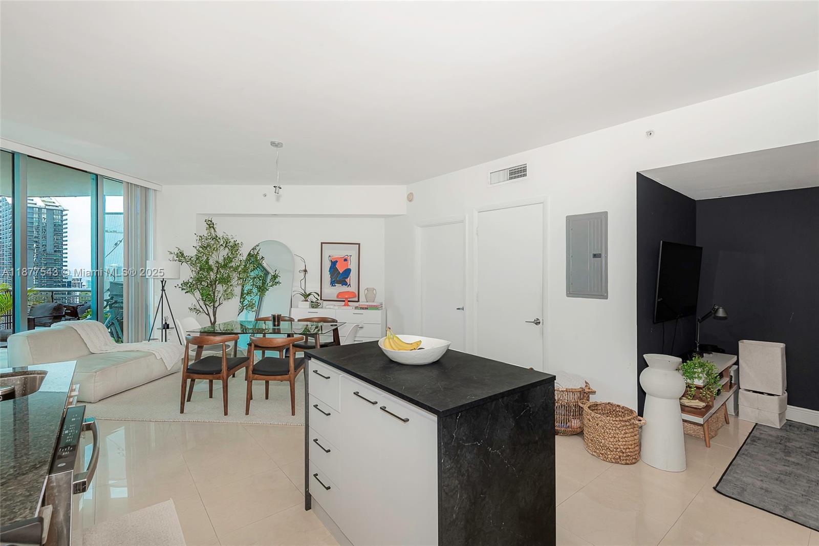 WIND CONDO - Residential