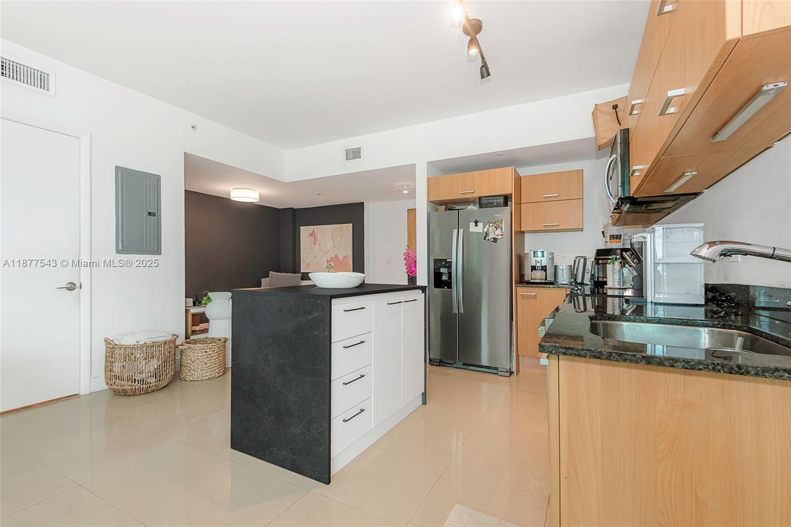 WIND CONDO - Residential