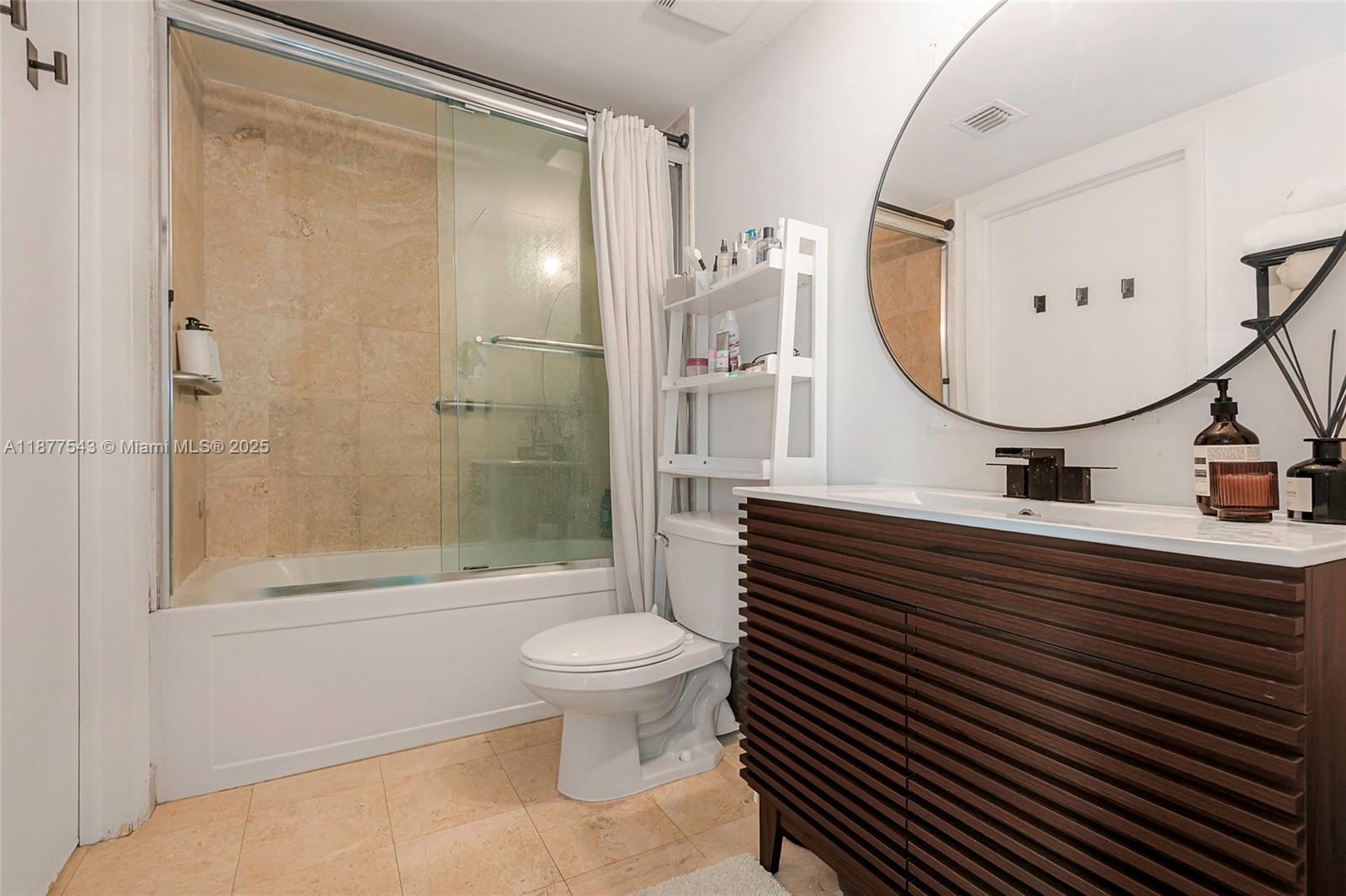 WIND CONDO - Residential