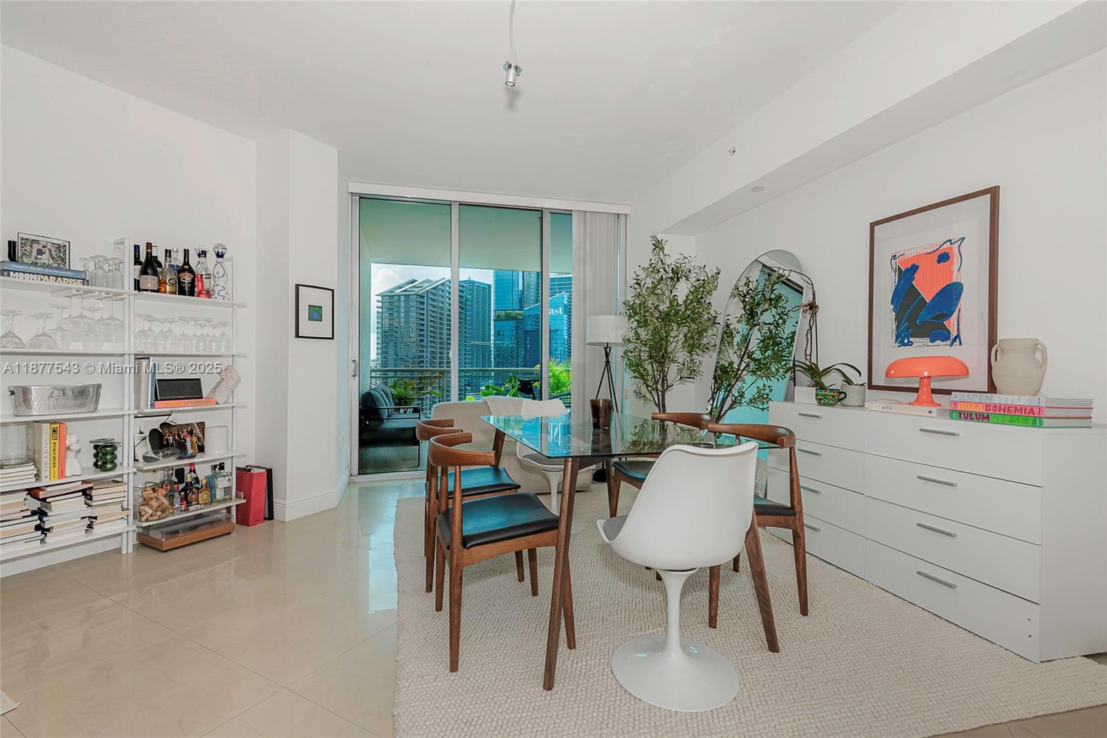 WIND CONDO - Residential