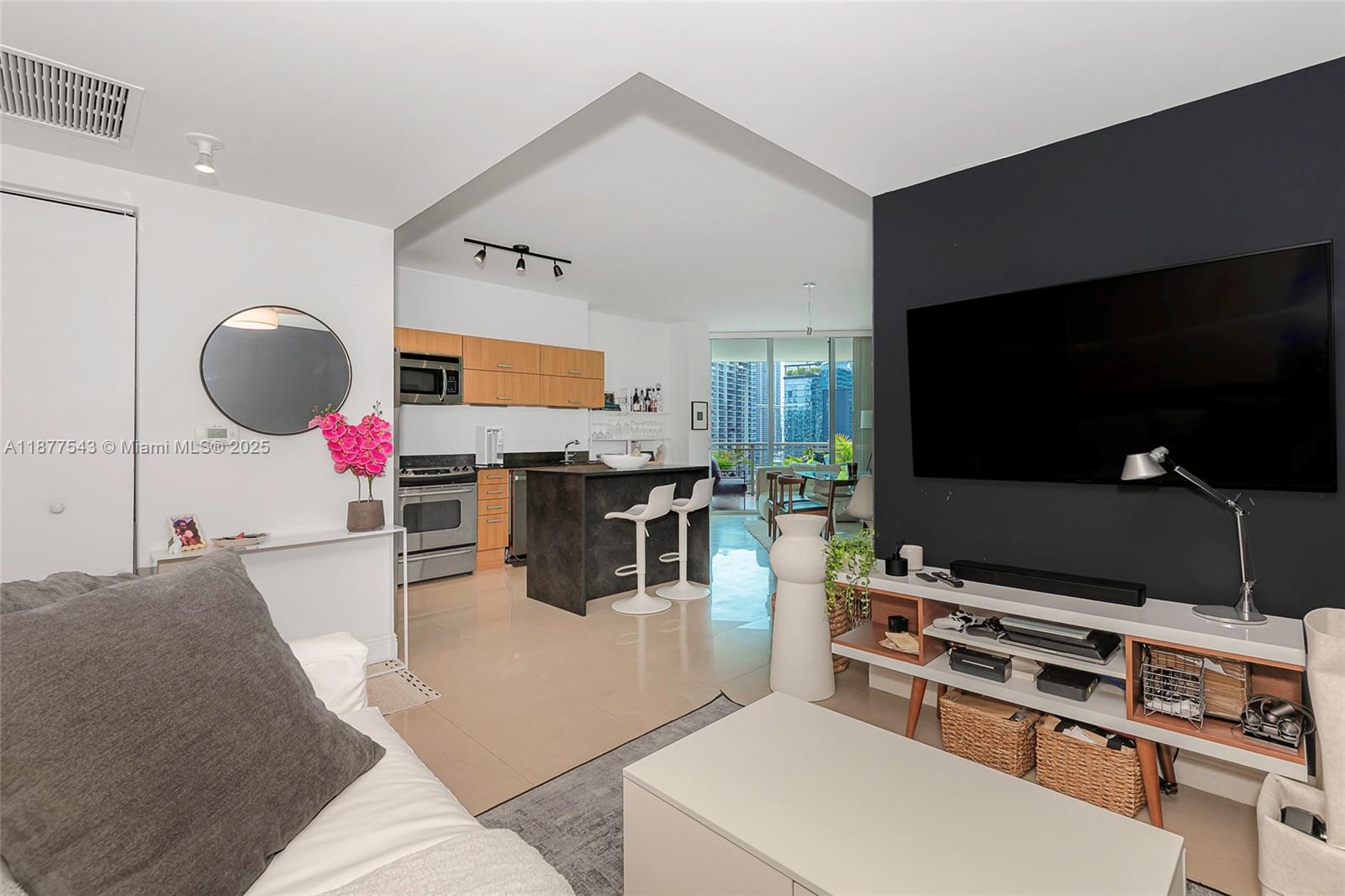 WIND CONDO - Residential