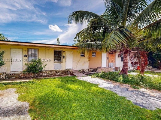 1478 NW 2ND AVE APT 3, FLORIDA CITY, FL 33034 - Image ad4ecb483d0513c20b4b4bcdca5979f3/3088836896