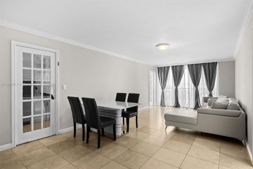 Great unit, light and spacious. Split floor plan, over 1200 sq/ft of living space. 2 large walk in closets. Spectacular balcony view on the Bay. Del Prado building is conveniently located in Aventura, between two plazas. Whole Foods, Starbucks, Publix and other shops are with in walking distance. Aventura Mall, UHealth Medical center, Reserve Padel are nearby. 10 mins drive to Sunny Isles Beach. 
The building has private marina with Intracoastal and Ocean access. You can rent a spot and park your boat there. 24/7 security, gym with a water view, convenience store on the property. A+ Rated schools nearby. Come see it today!