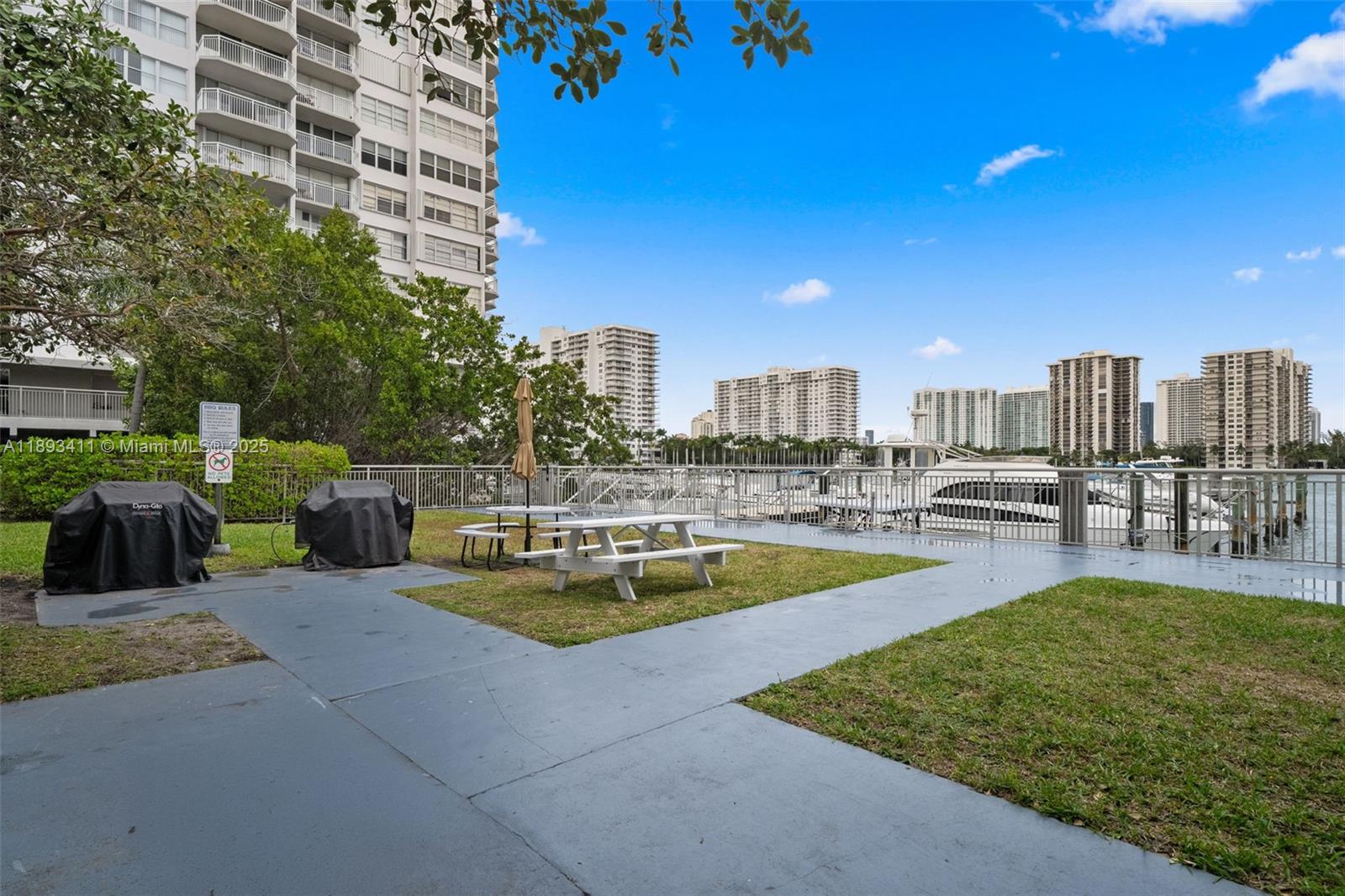 DEL PRADO MARINA - Residential