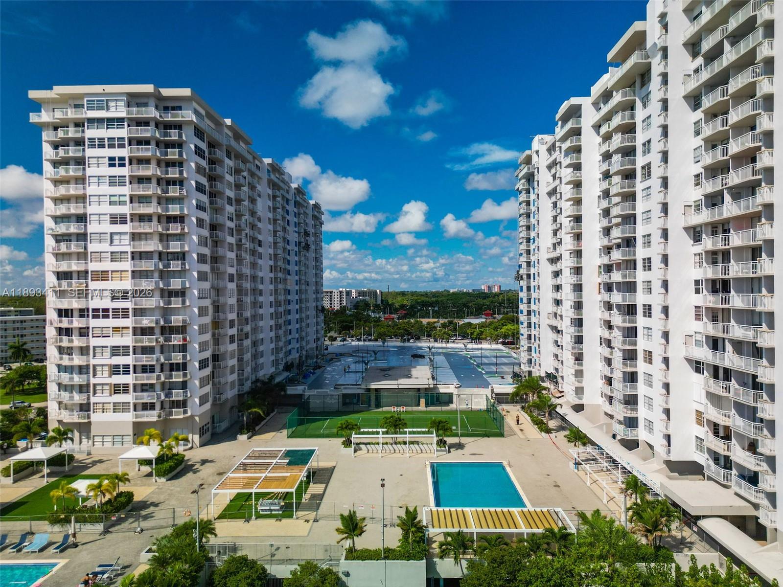 DEL PRADO MARINA - Residential