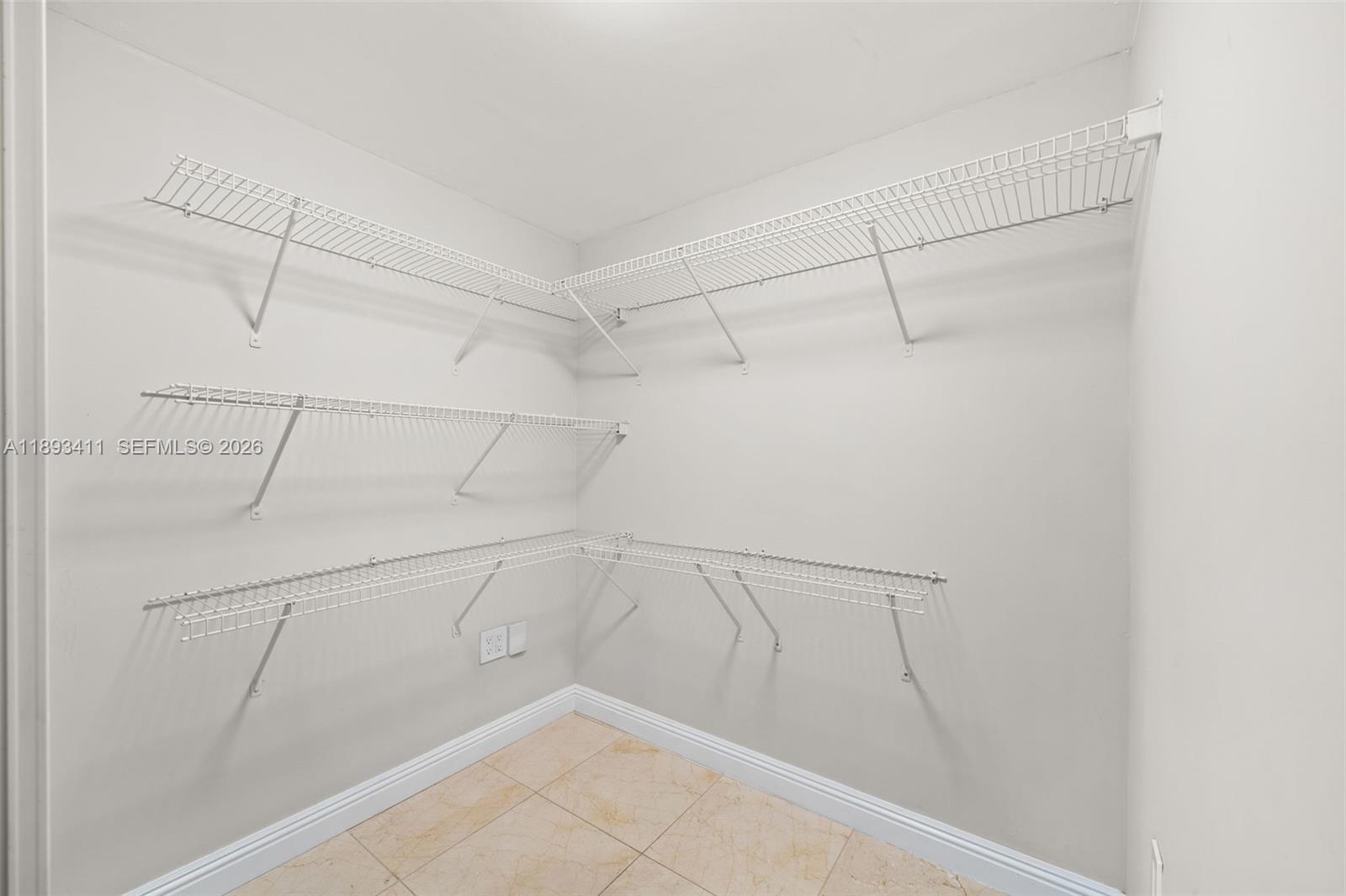 DEL PRADO MARINA - Residential