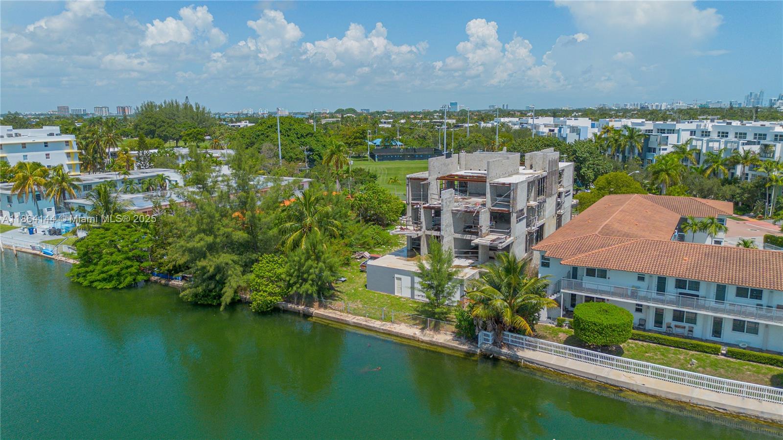10 S Shore Dr